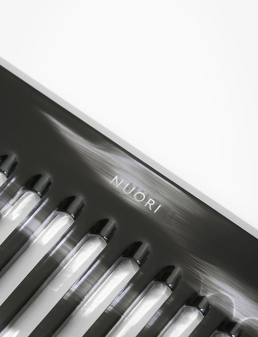 Nuori - Detangling Comb - Black Tortoise - hårbørster & kamme - black - 0