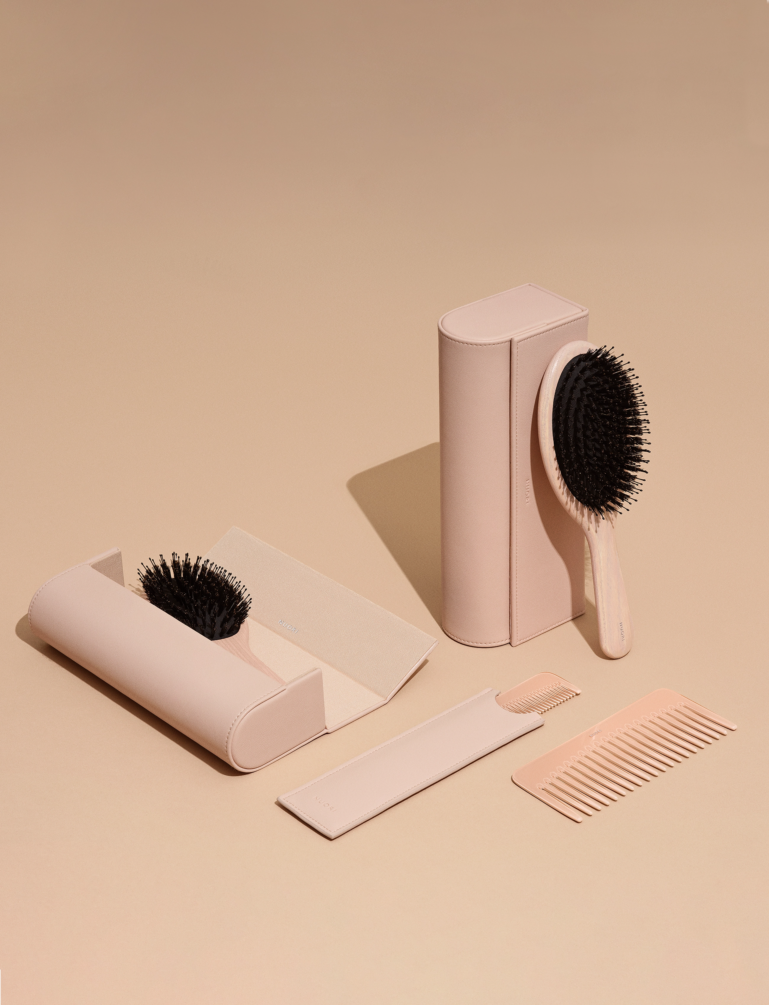 Nuori Revitalizing Hair Brush, Large - Rose, One Size, Beige, Hårbørster & Kamme > Paddelbørste, Dame