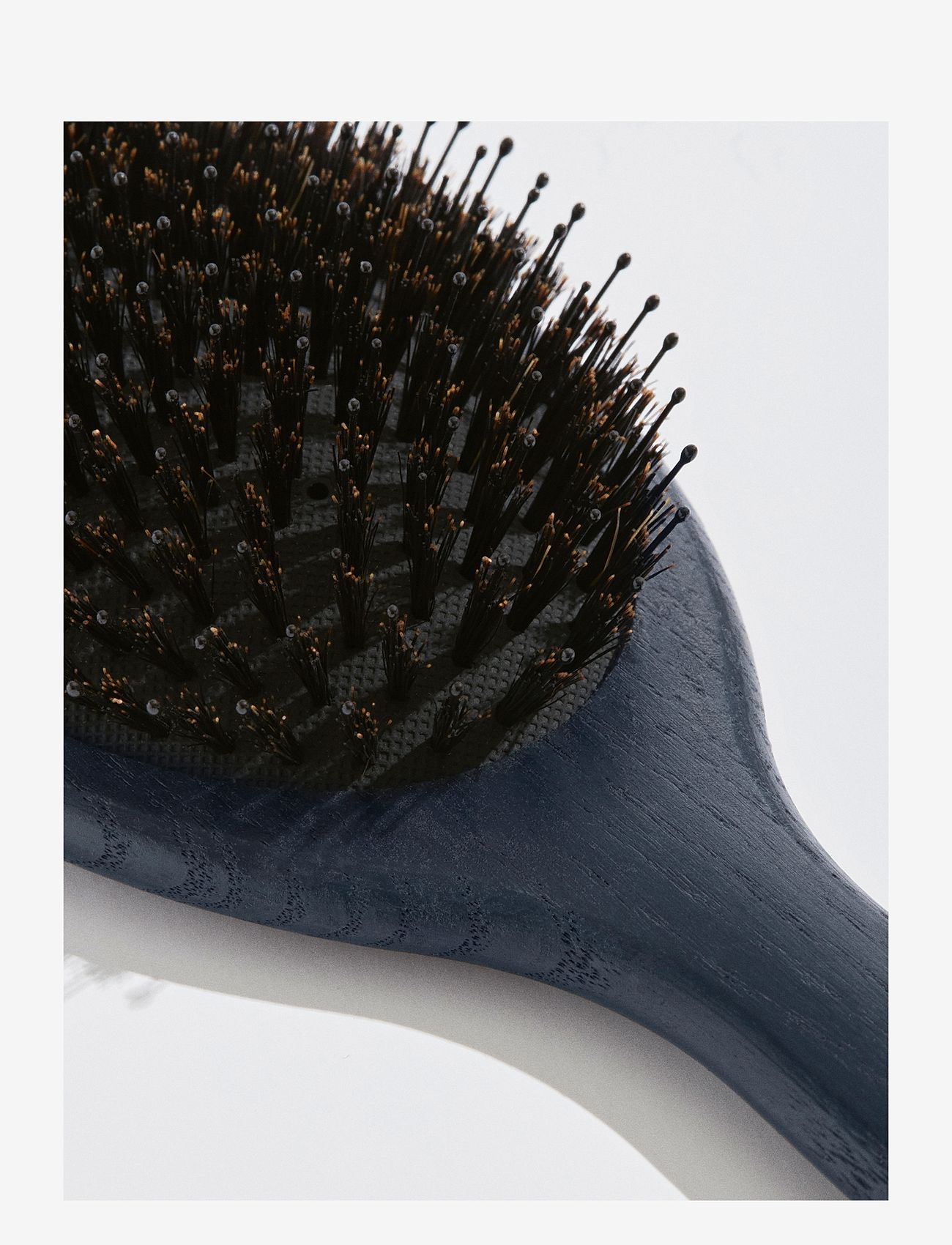 Nuori - NUORI Revitalizing Hair Brush Large - Ocean - paddelborste - ocean - 3
