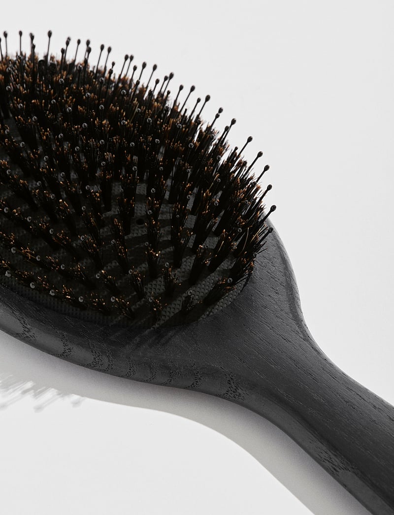 Nuori - Revitalizing Hair Brush Large - Black - paddle brush - black - 2