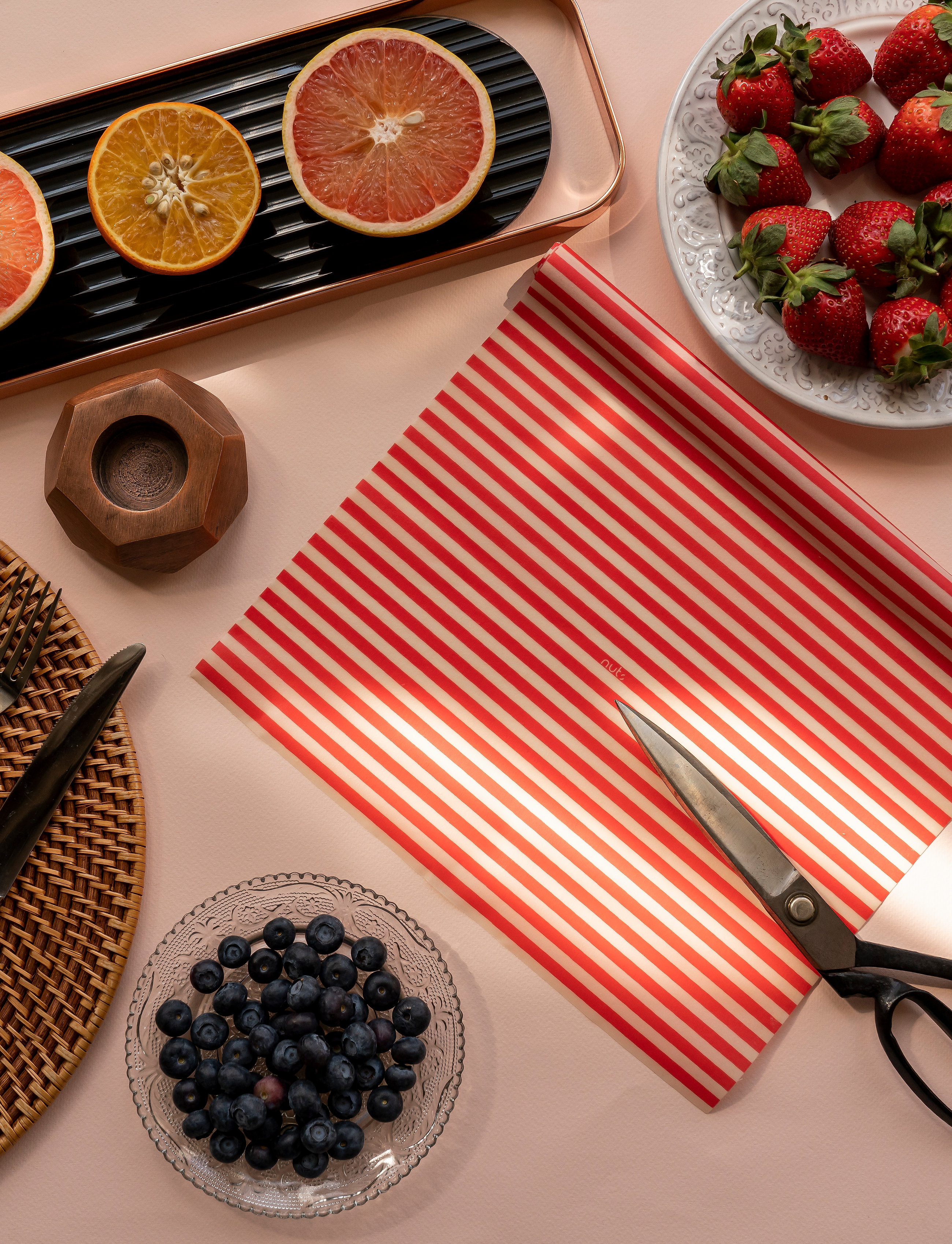 nuts - Beeswax Roll Red Stripes - red - 2