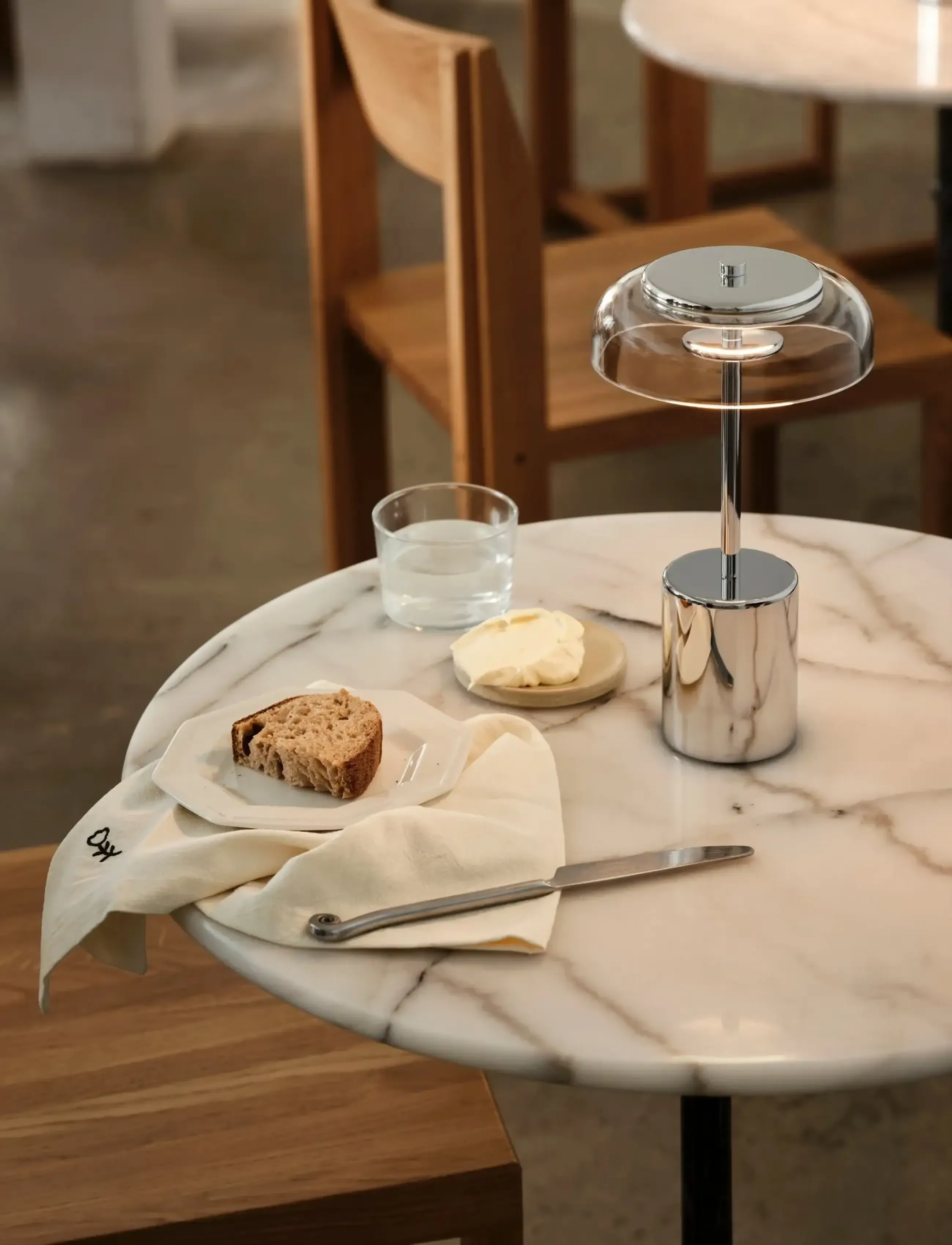 Nuura Blossi Table Mini, portable - Nuura - CHROME / CLEAR / silver