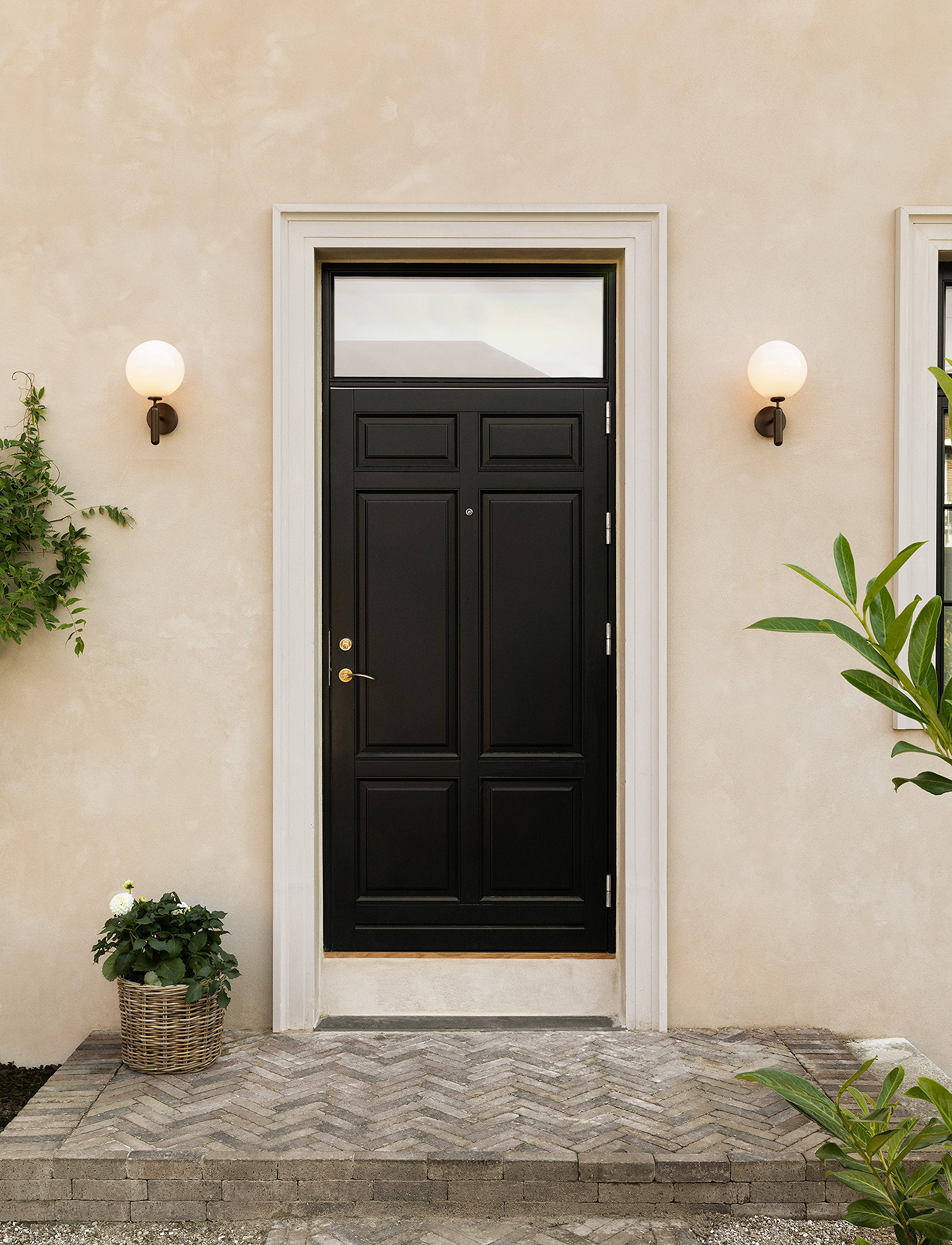 Nuura - Miira Wall Outdoor - ulkoseinävalaisimet - dark bronze / opal - 3