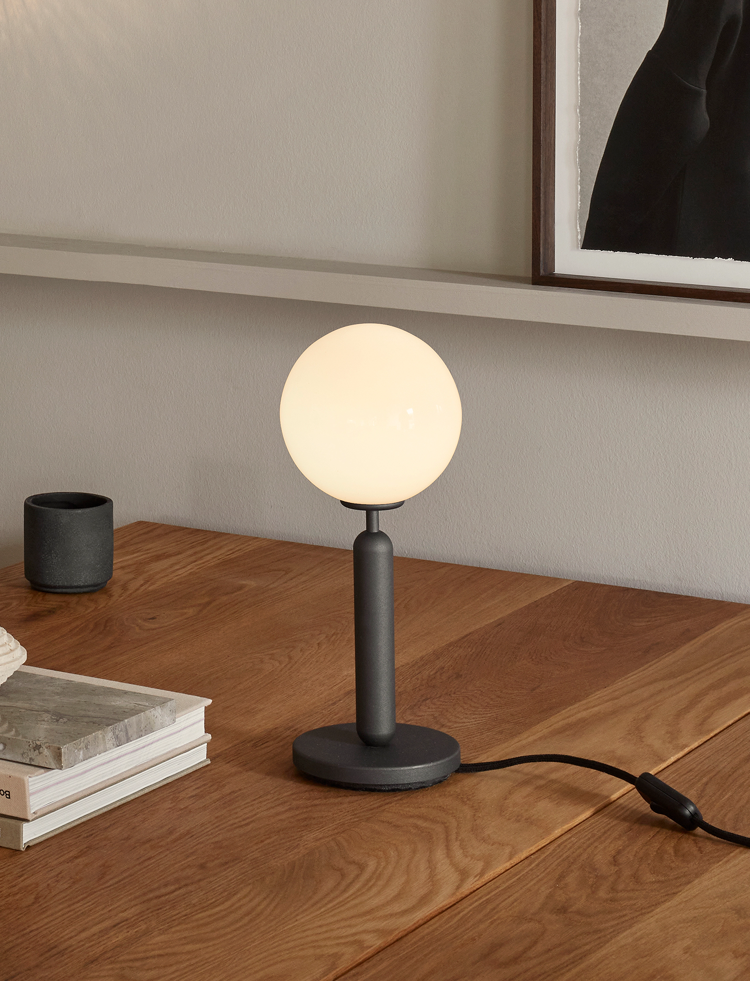Nuura Miira Table, One Size, Lamps, Schwarz - Table Homeware