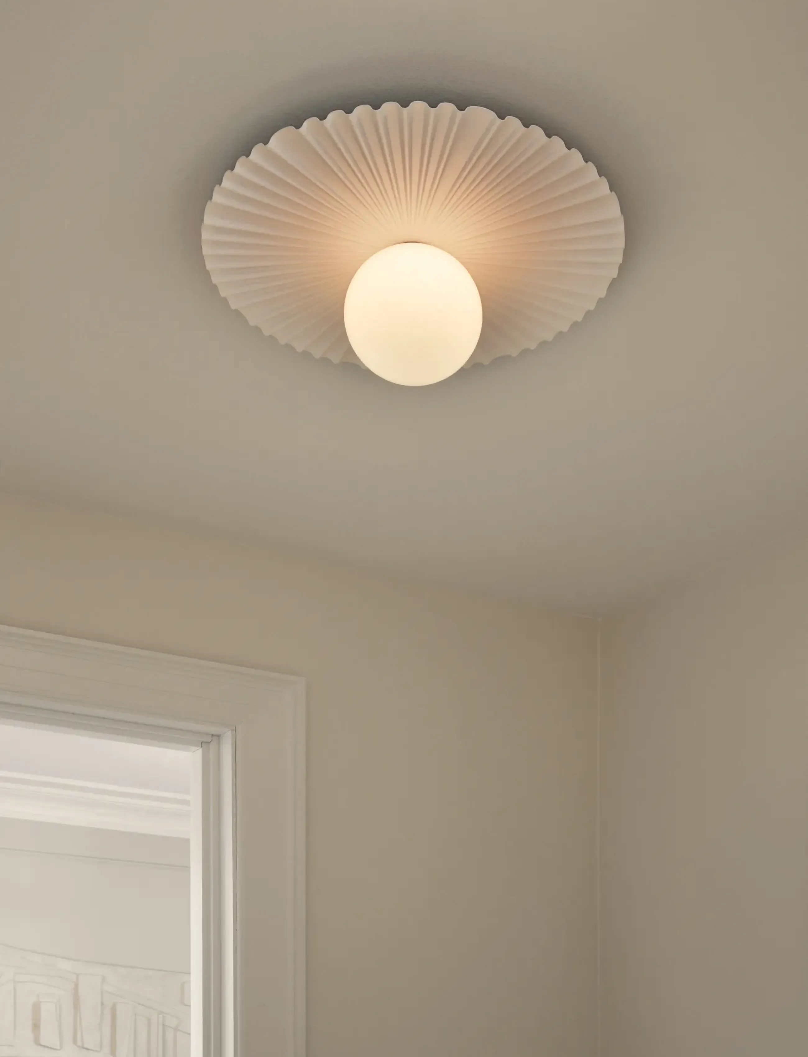 Nuura Liila Muuse Medium Wall/Ceiling, One Size, White, Lamper > Væglamper, Unisex