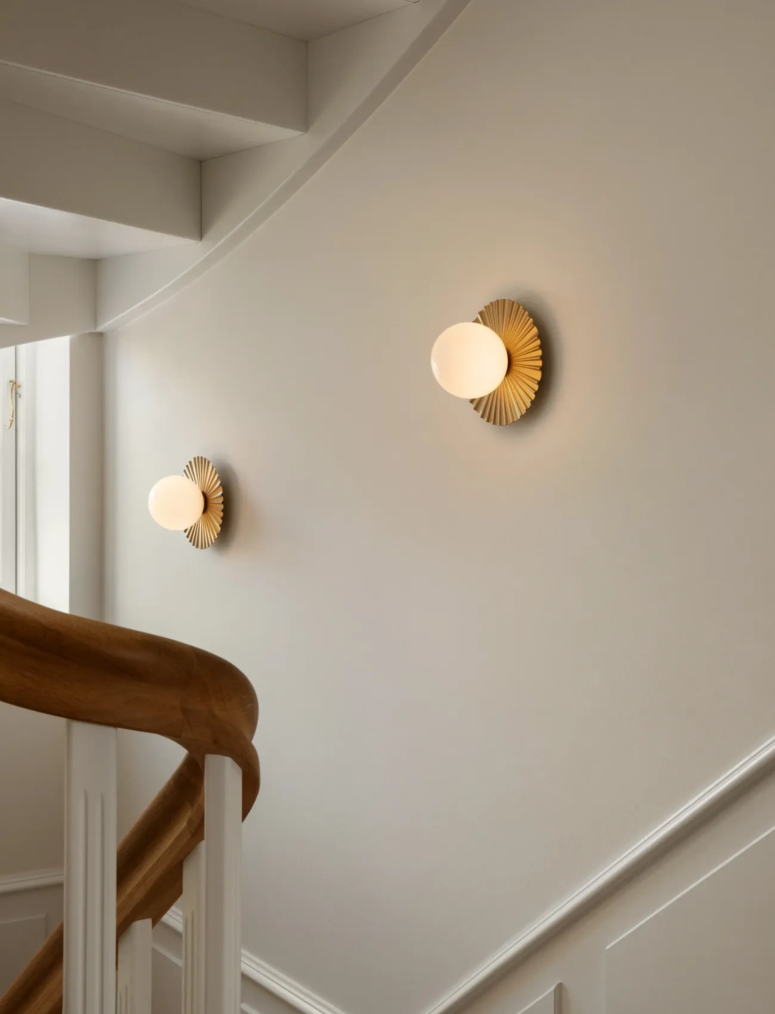 Nuura Liila Muuse Small Wall/Ceiling, One Size, Gold, Lamper > Væglamper, Unisex