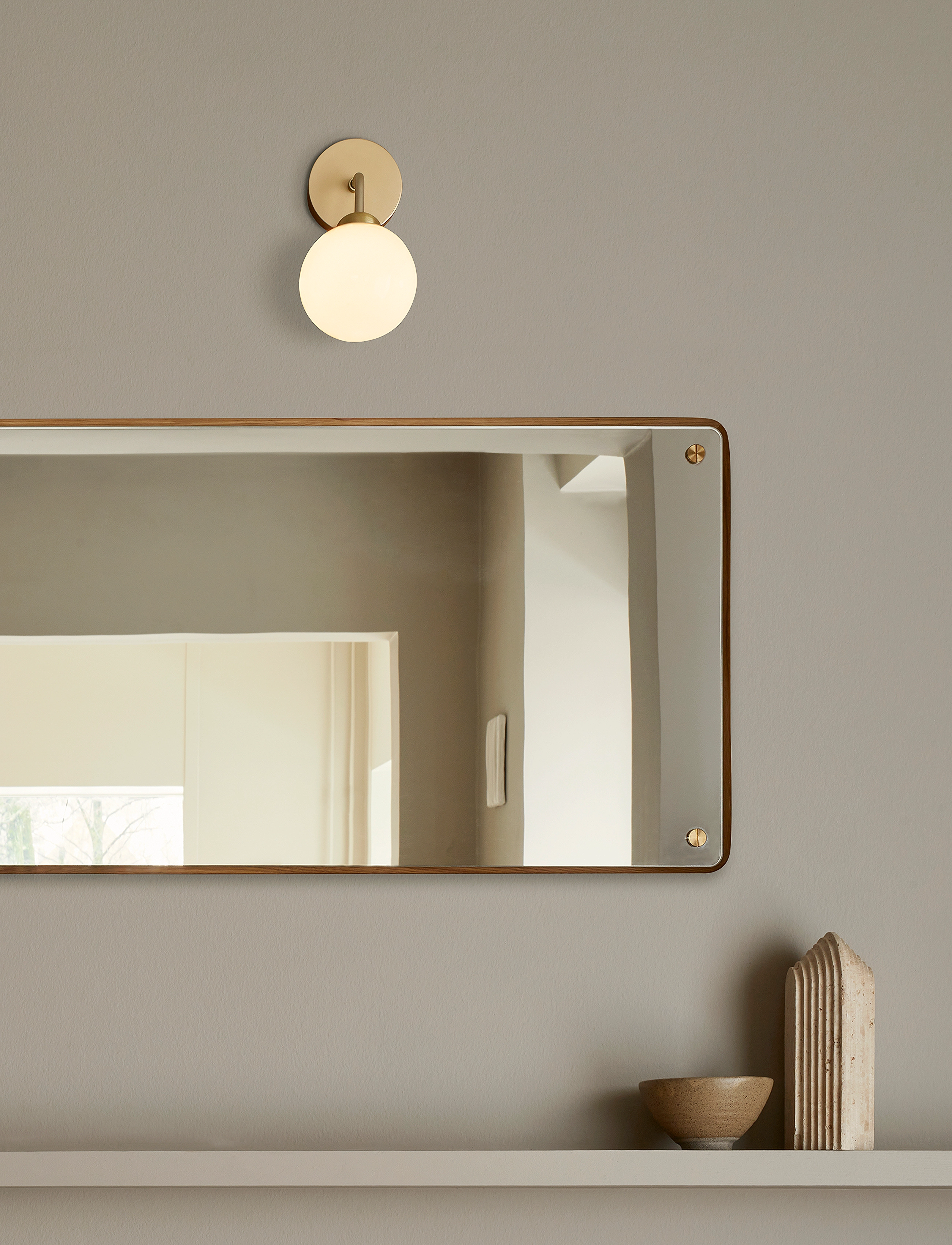 Nuura - Apiales Wall - sienas lampas - brushed brass / opal - 3