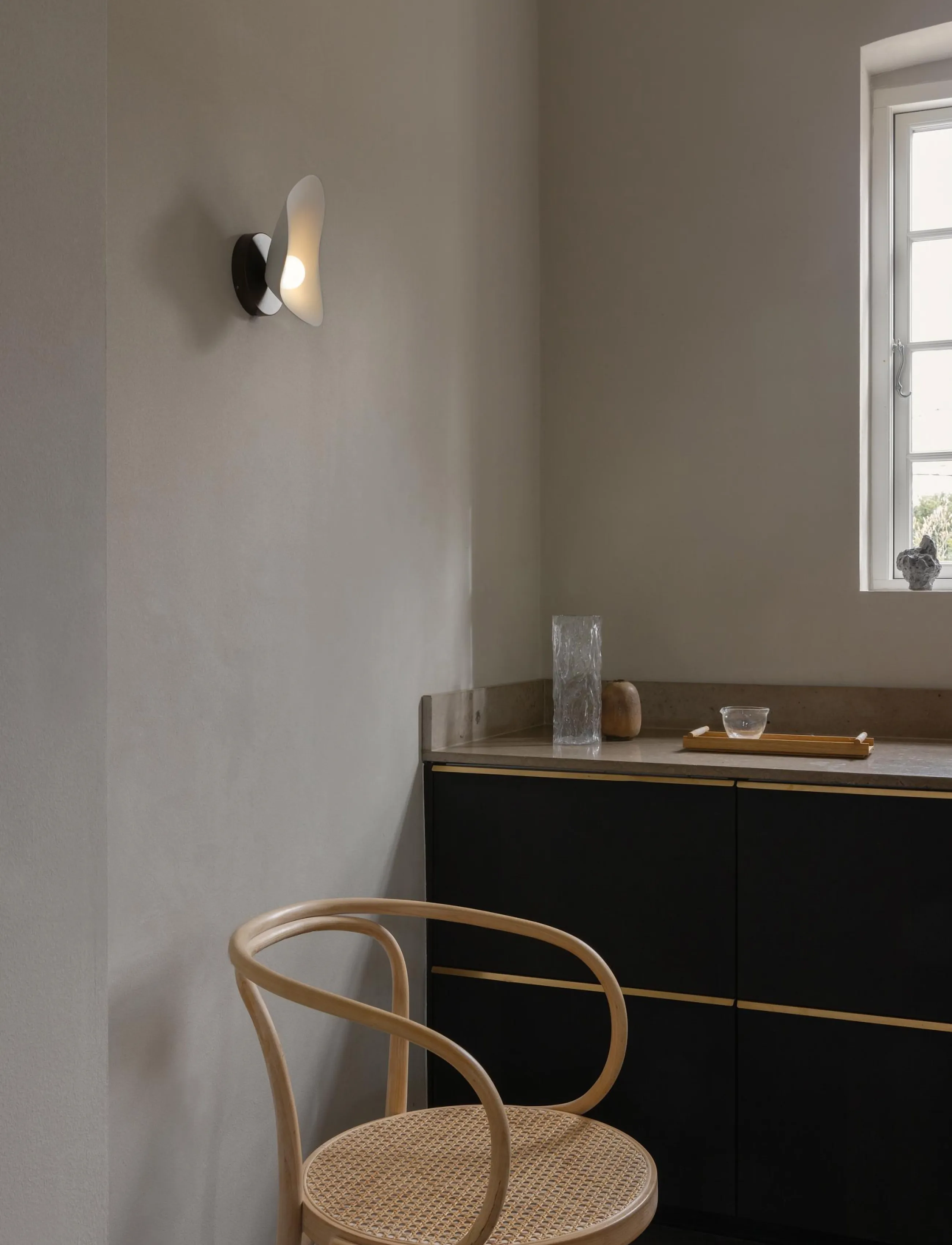 Nuura - Florii 1 Wall - wandleuchten - dark bronze / white - 4