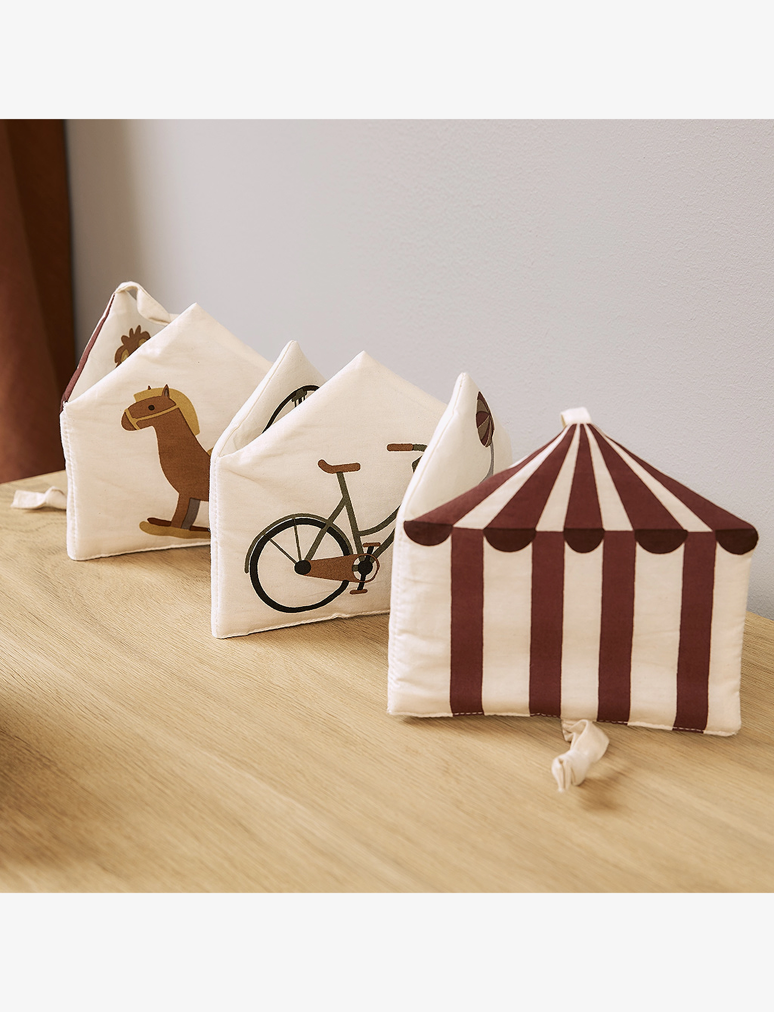 Nuuroo - Kit fabric book - creme - circus - 3
