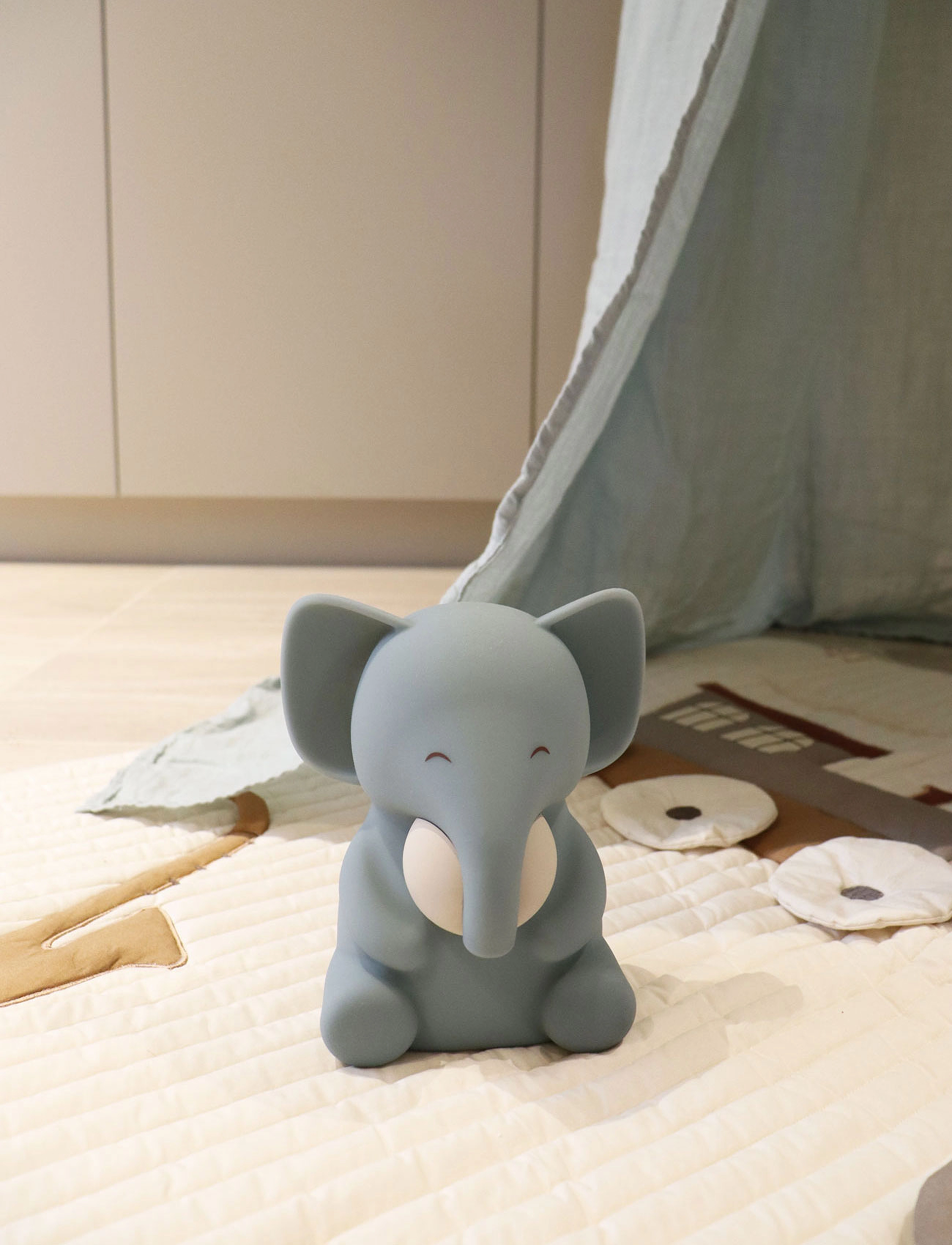 Nuuroo Sigge Silicone Lamp Elephant, 19.5X12X10 cm, Lighting, Blau - Table Lamps, Kinder