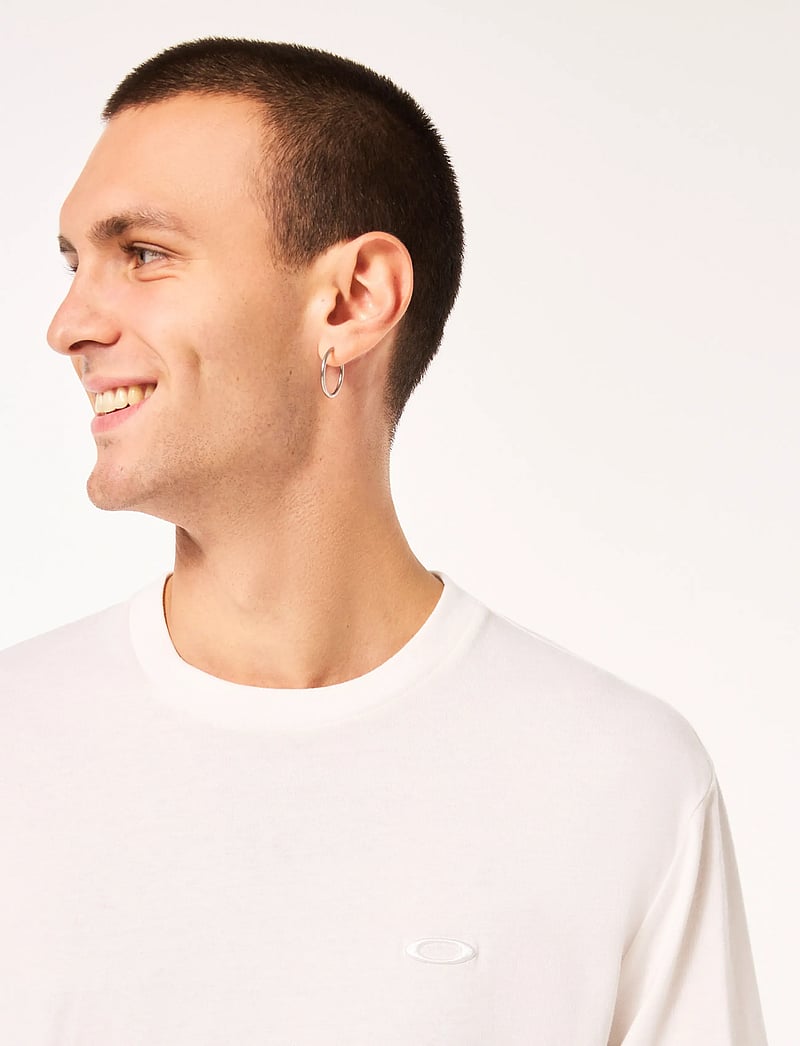 OAKLEY - RELAX TEE 2.0 - t-shirts - off white - 3