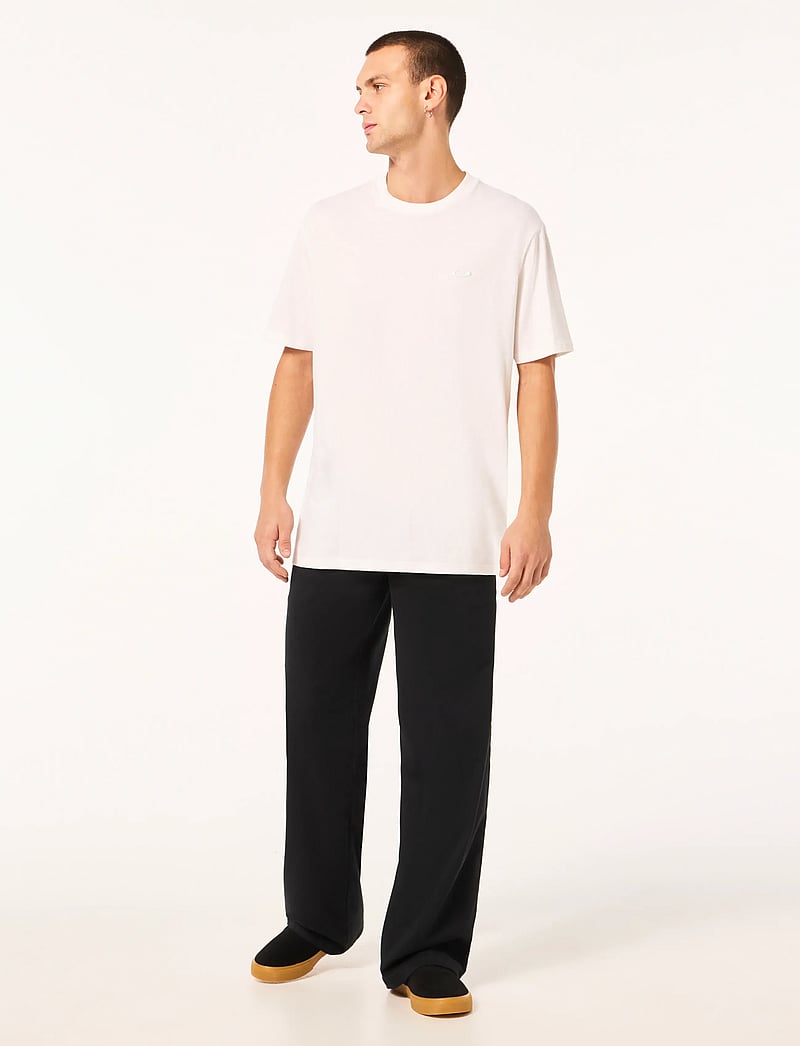 OAKLEY - RELAX TEE 2.0 - t-shirts - off white - 4