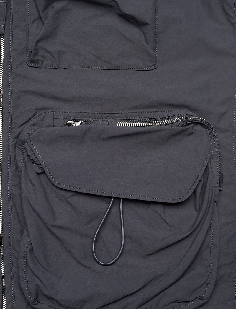 OAKLEY - RESERVE UTILITY VEST - västar - graphite - 3