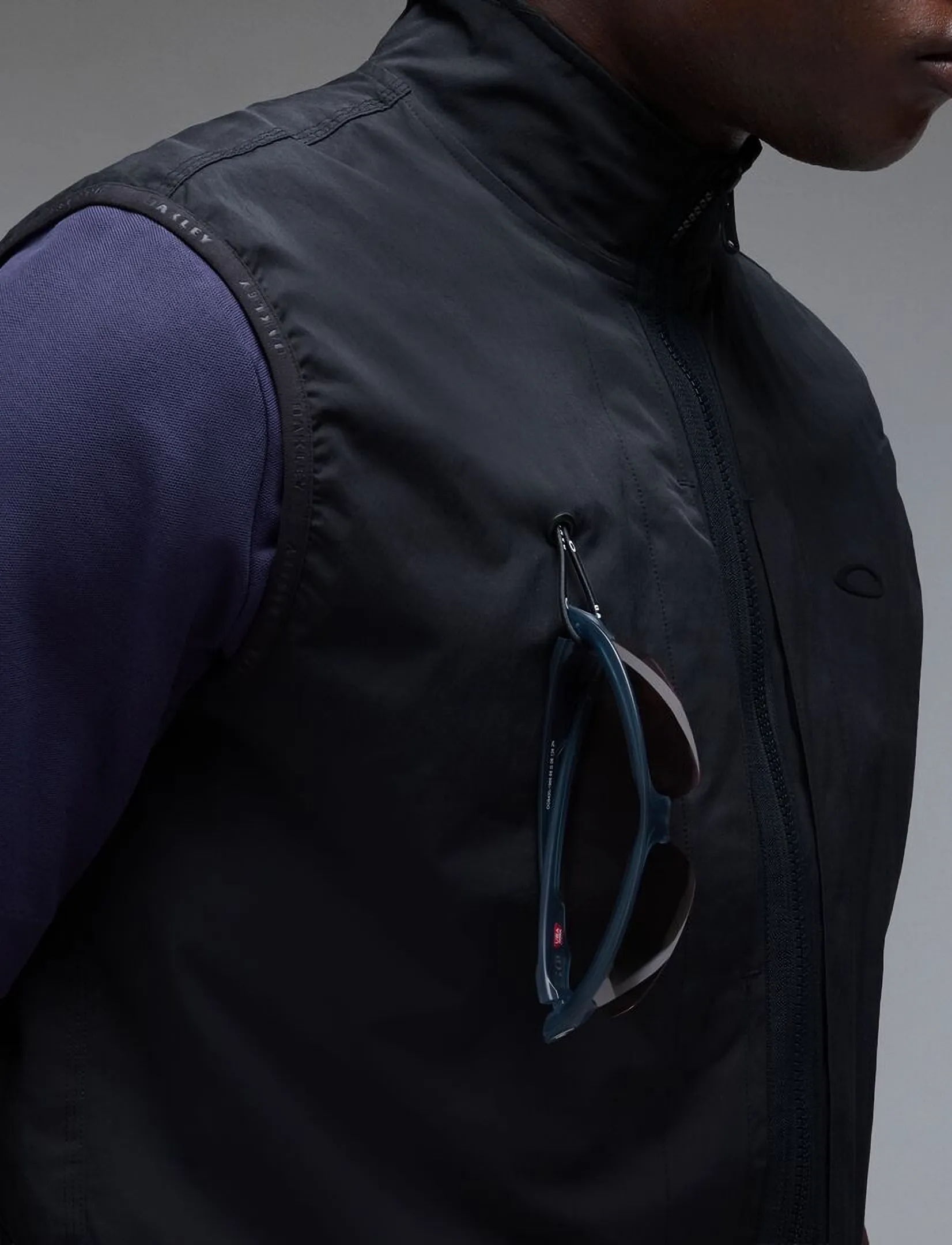 OAKLEY - DRIVEN ELEMENT VEST - pitch black - 3