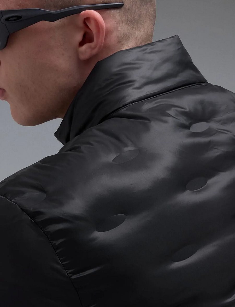 OAKLEY - WHIRL SZN JACKET - dunjakker - pitch black - 0