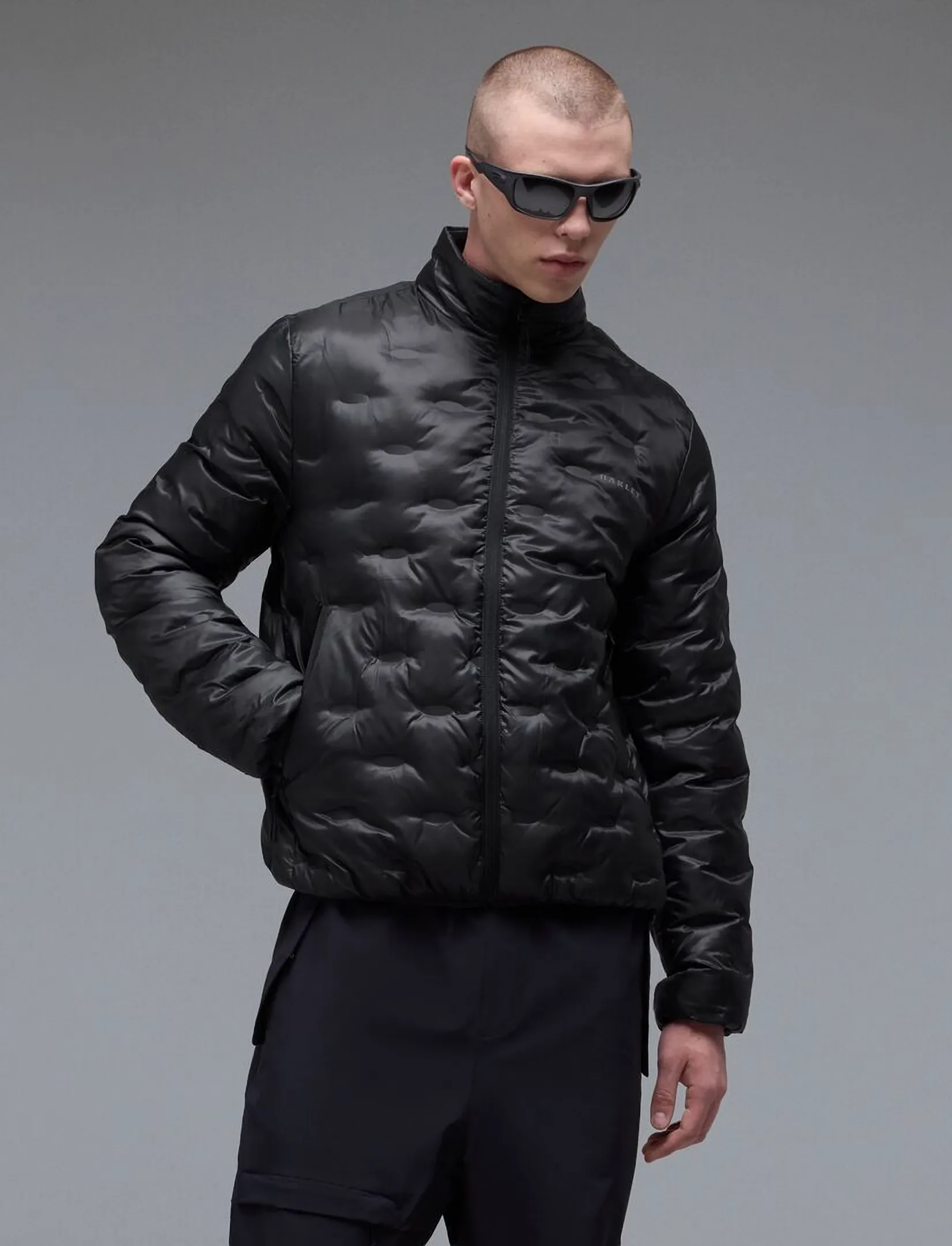 OAKLEY - WHIRL SZN JACKET - pitch black - 3