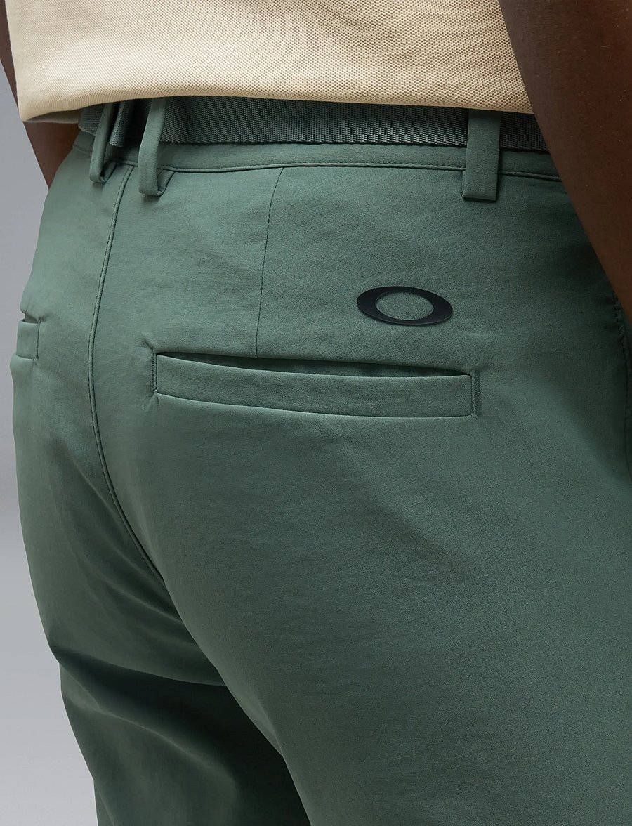 OAKLEY - OAKLEY TAKE PRO REDUX SHORT - lühikesed golfiipüksid - aviator green - 4