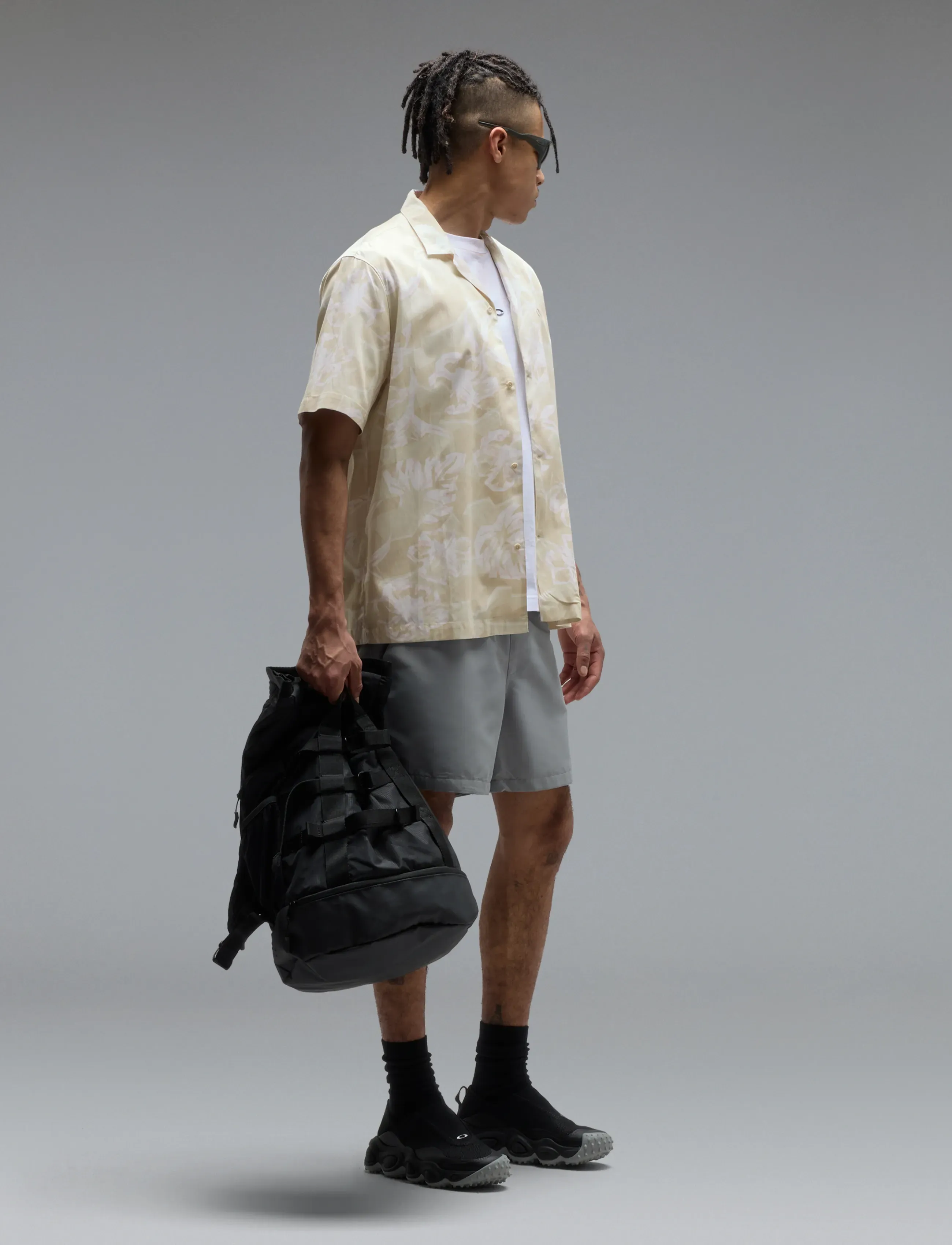 OAKLEY - HIBISCUS BREEZE SHIRT - mønstrede skjorter - camo hibiscus mist - 4