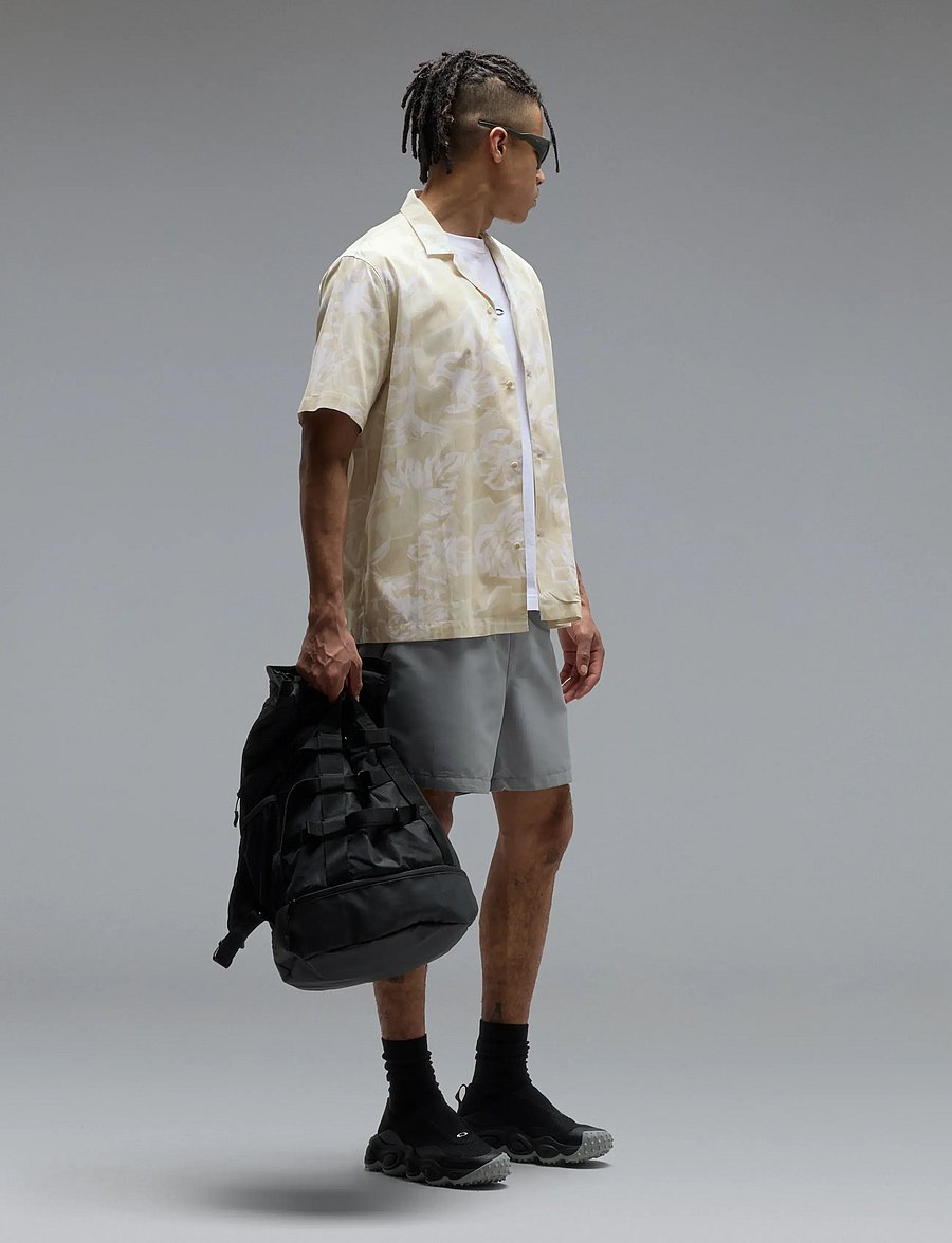 OAKLEY - HIBISCUS BREEZE SHIRT - mønstrede skjorter - camo hibiscus mist - 4
