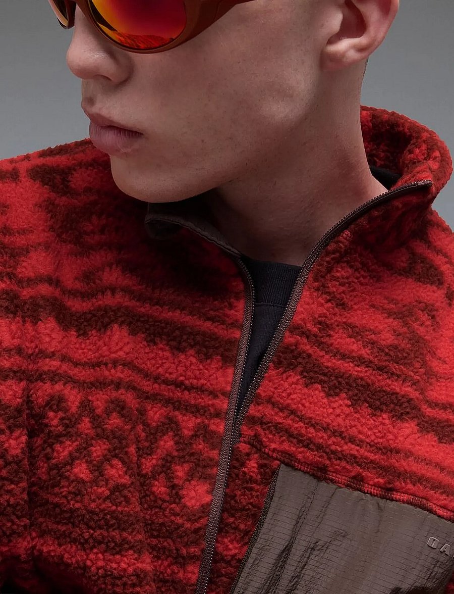 OAKLEY - SNOWDRIFT MOUNTAIN FIRE SHERPA - kampsunid ja vahekihid - mntn pat flm red/drk umb - 4