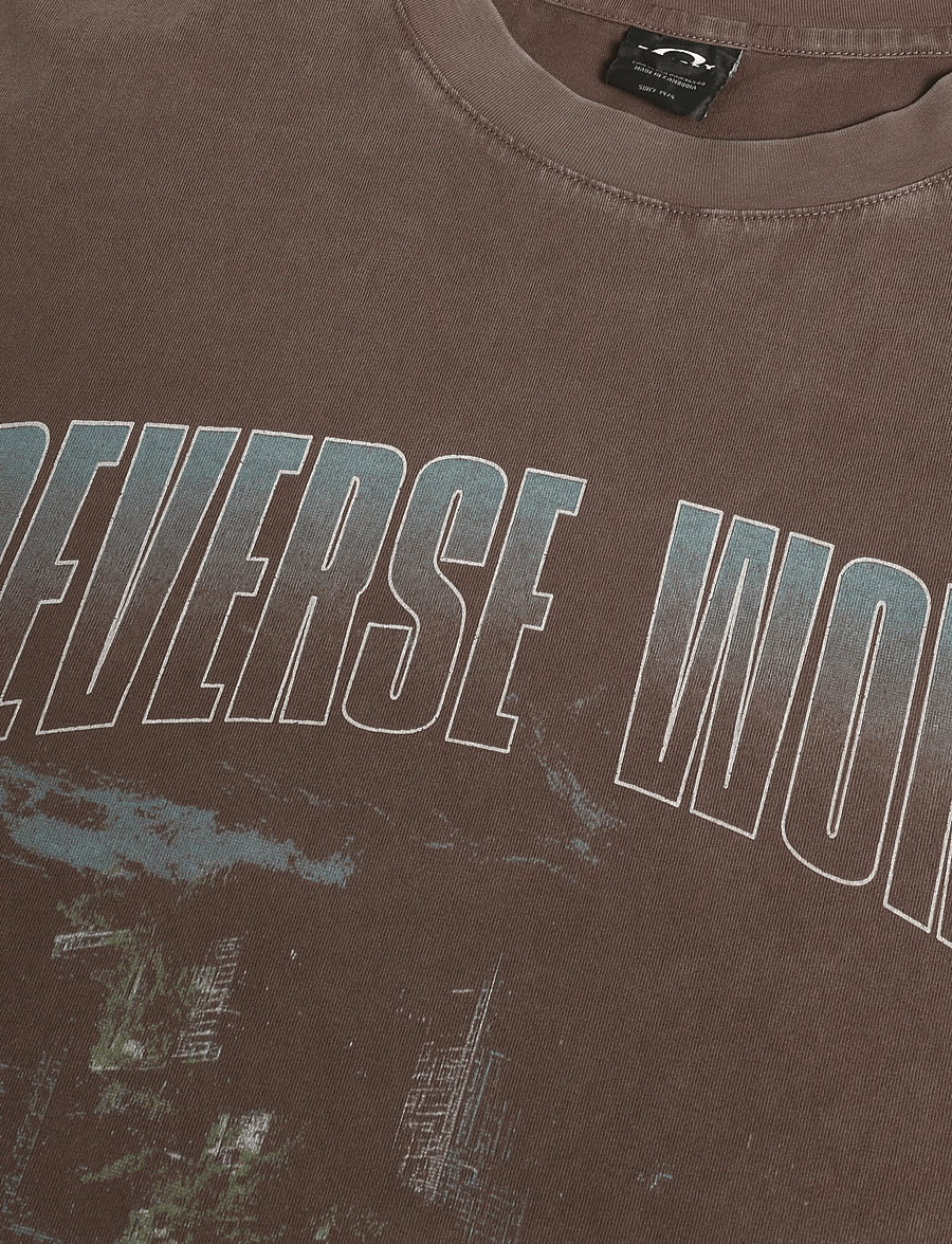 OAKLEY - REVERSE WORLD TEE - tops & t-shirts - dark umber - 5