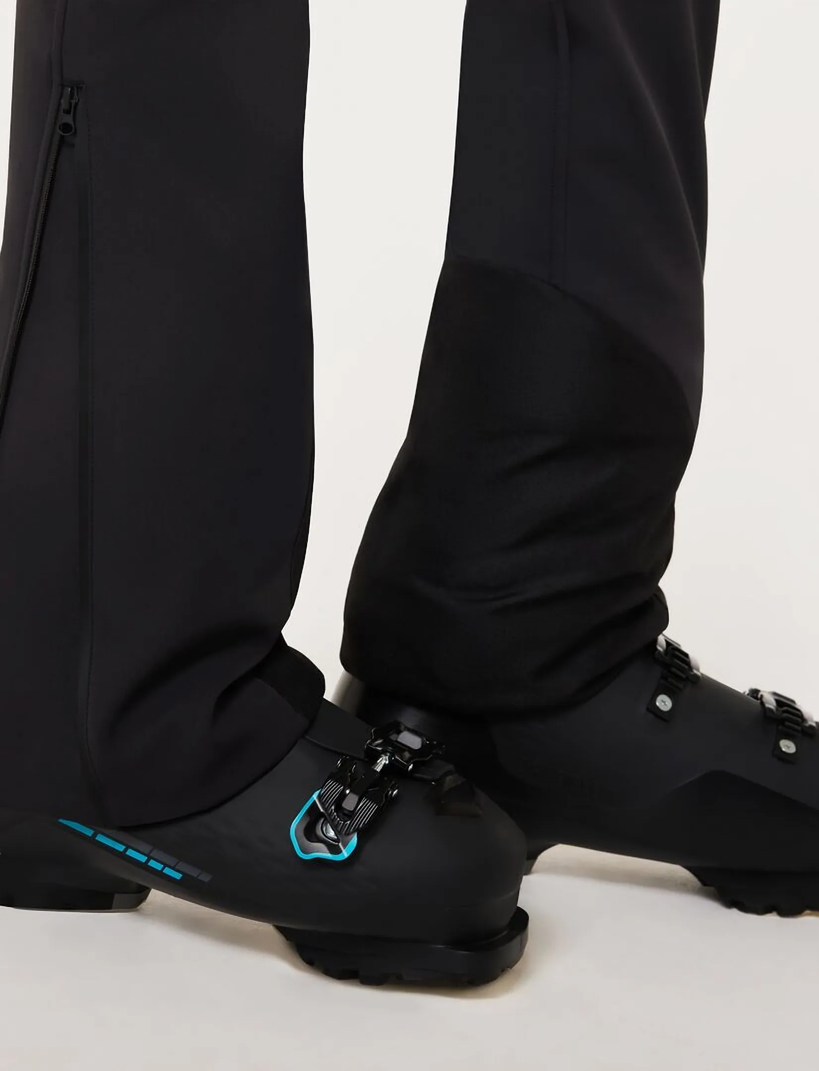OAKLEY - W. ICICLE SOFTSHELL PANT - herbstersparnisse - blackout - 4
