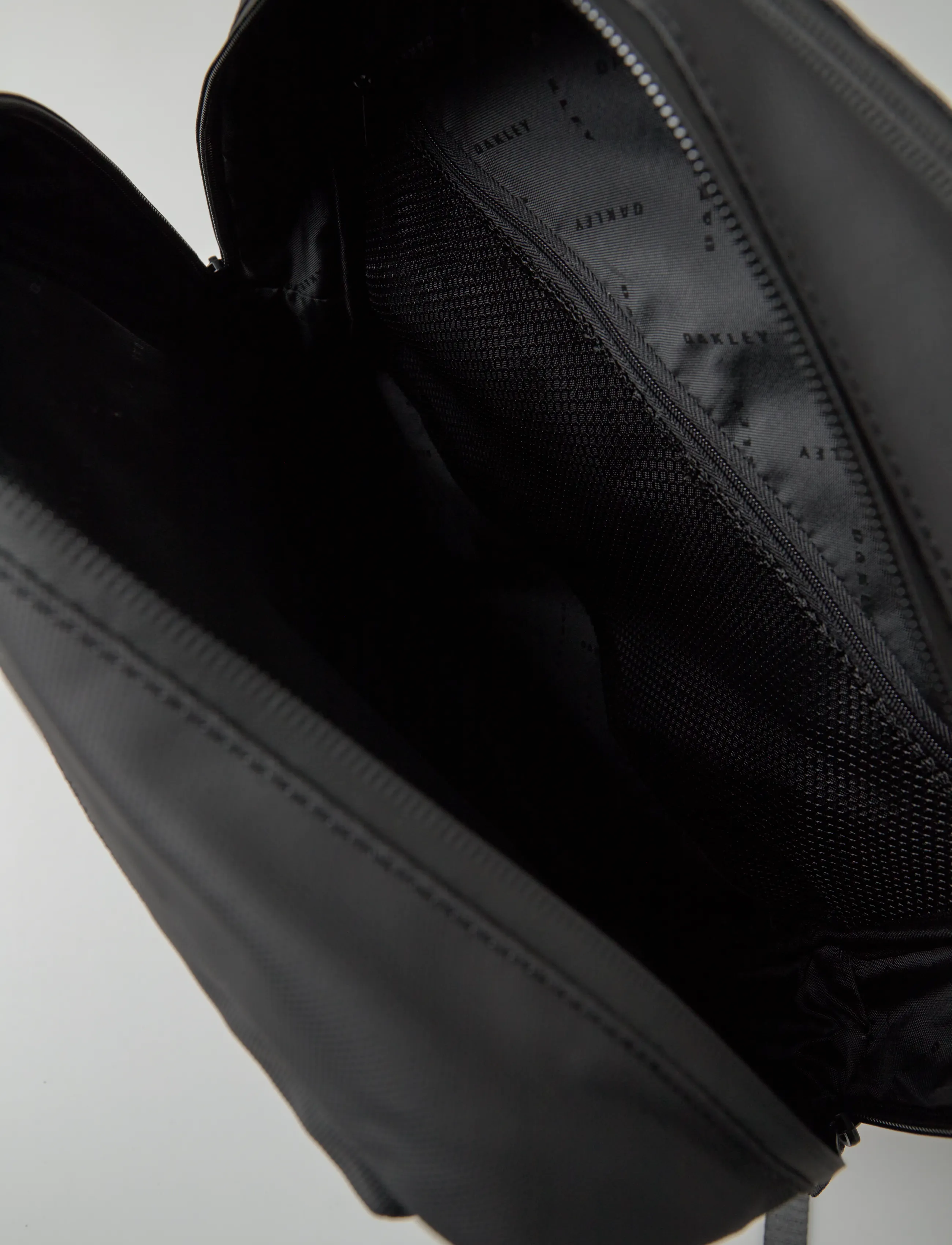 OAKLEY - ROVER LAPTOP BACKPACK - sport-rucksäcke - blackout - 4