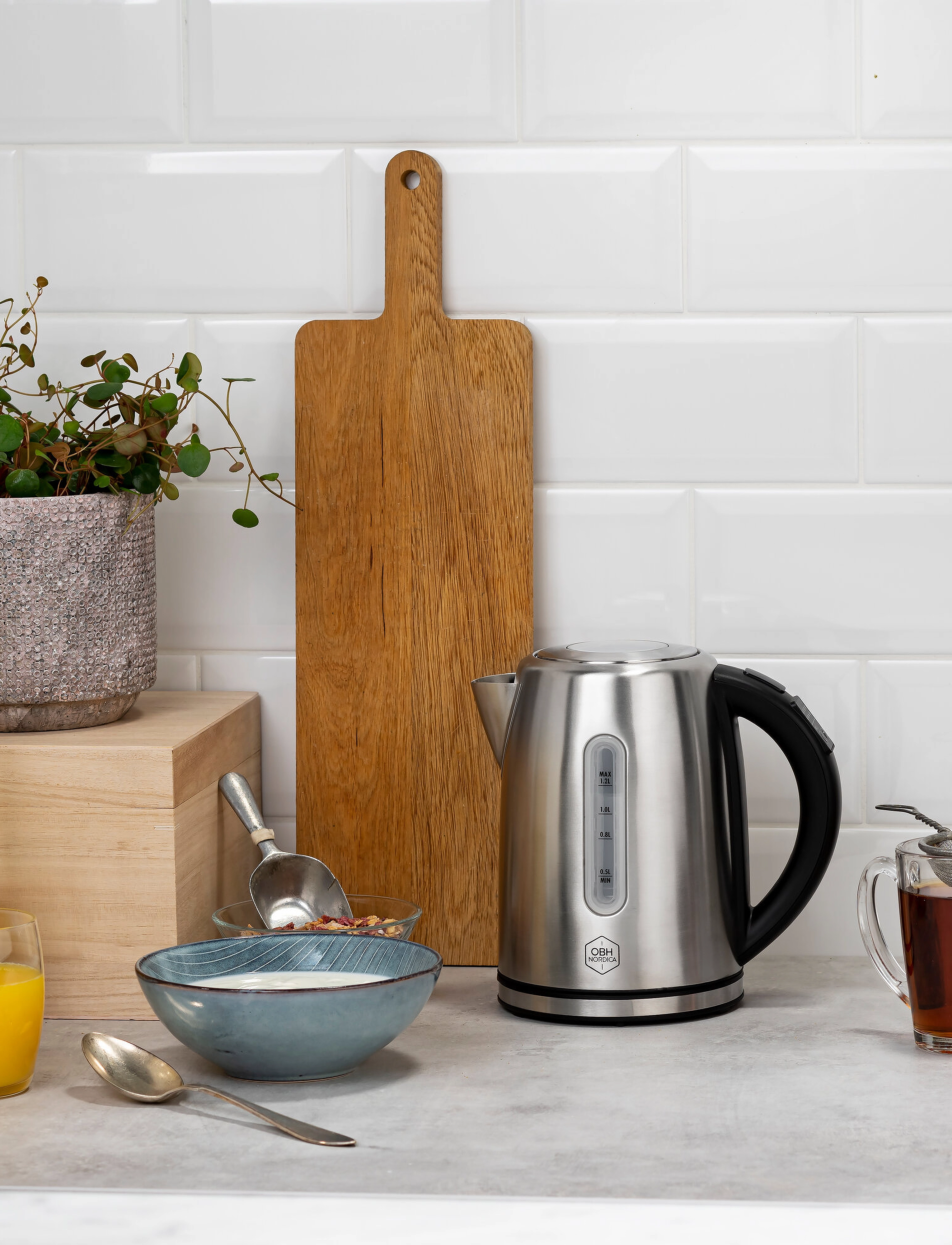 OBH Nordica - Color glow kettle 1,2 l. 1850-2200 W - bouilloires - stainless steel - 2