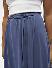 Object - OBJANNIE SKIRT NOOS - party wear at outlet prices - blue indigo - 4