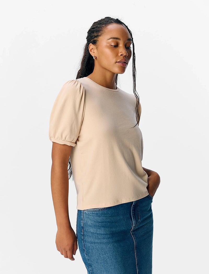 Object - OBJJAMIE S/S TOP NOOS - kortärmade blusar - sandshell - 5