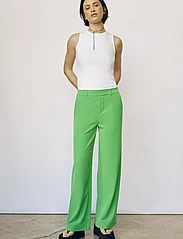 Object - OBJLISA WIDE PANT NOOS - odzież imprezowa w cenach outletowych - vibrant green - 4