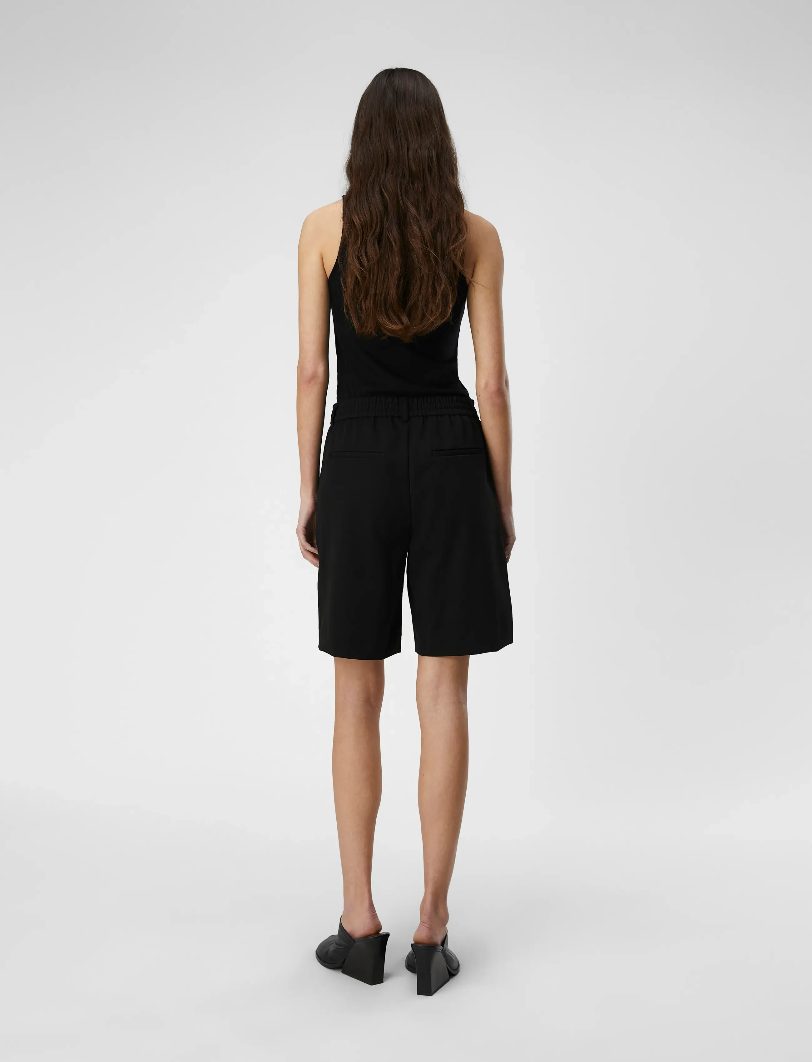 Object - OBJLISA MW WIDE SHORTS NOOS - freizeitshorts - black - 3