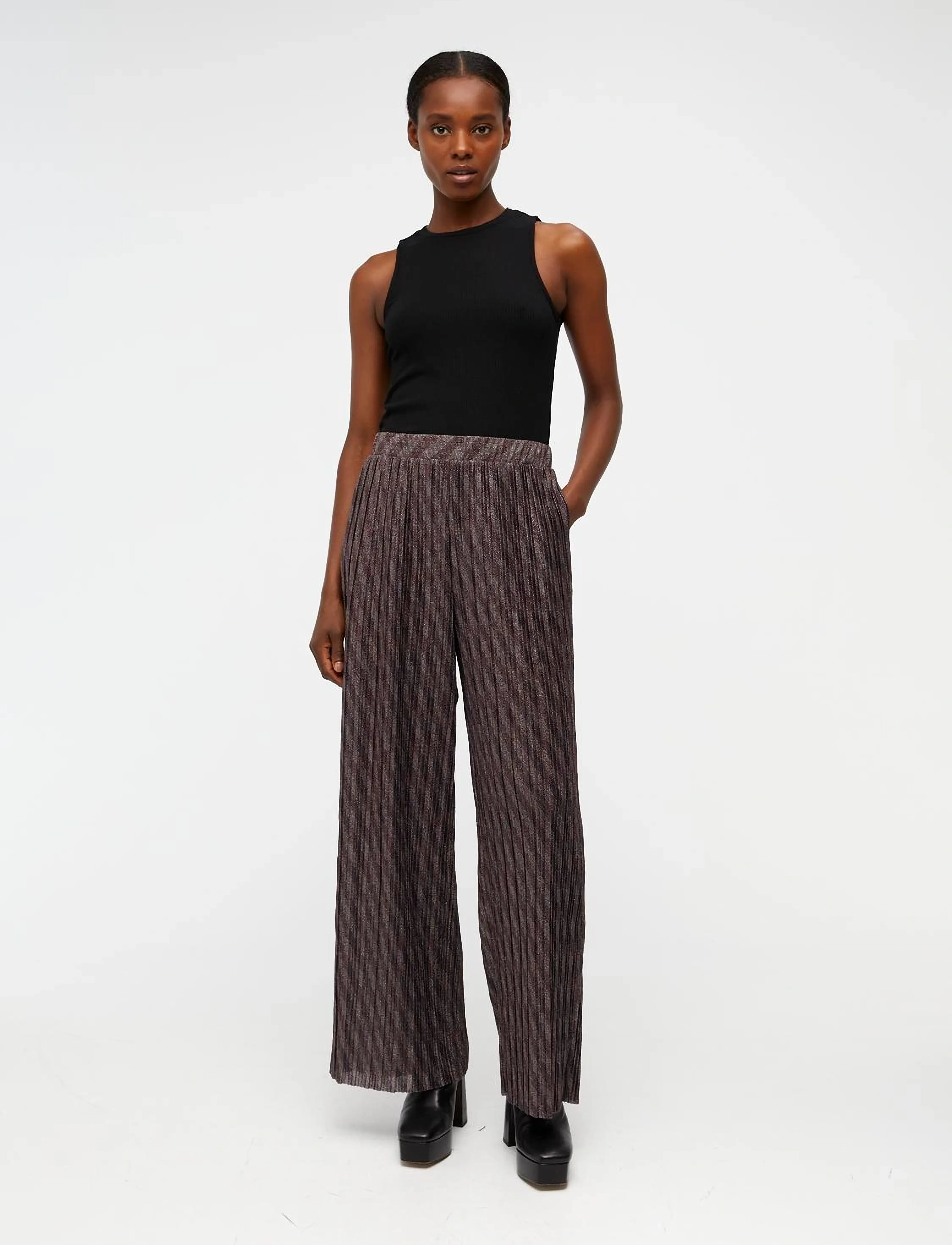 Object - OBJLUX HW PANTS 124 - straight leg trousers - black - 4