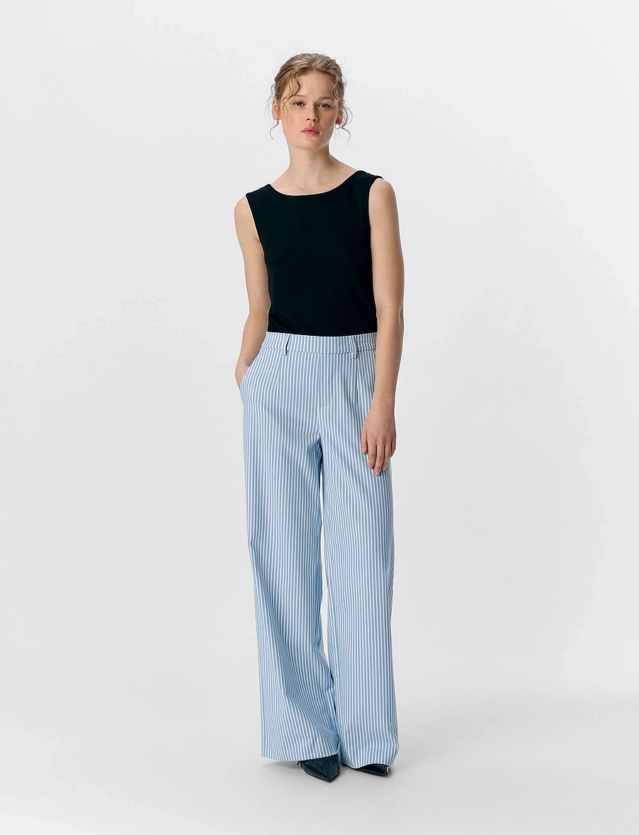 Object - OBJLISA WIDE PANT AOP NOOS - hosen mit weitem bein - cloud dancer - 4