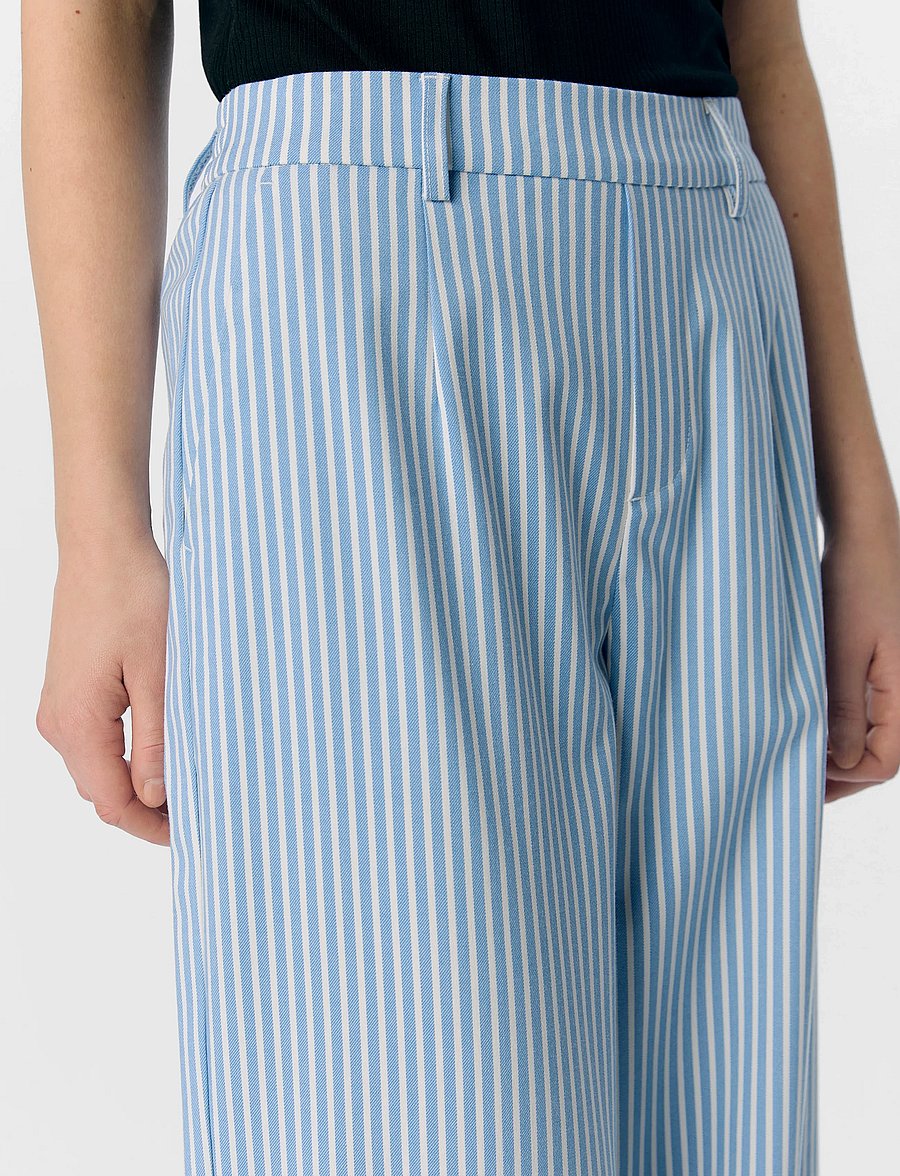 Object - OBJLISA WIDE PANT AOP NOOS - hosen mit weitem bein - cloud dancer - 5