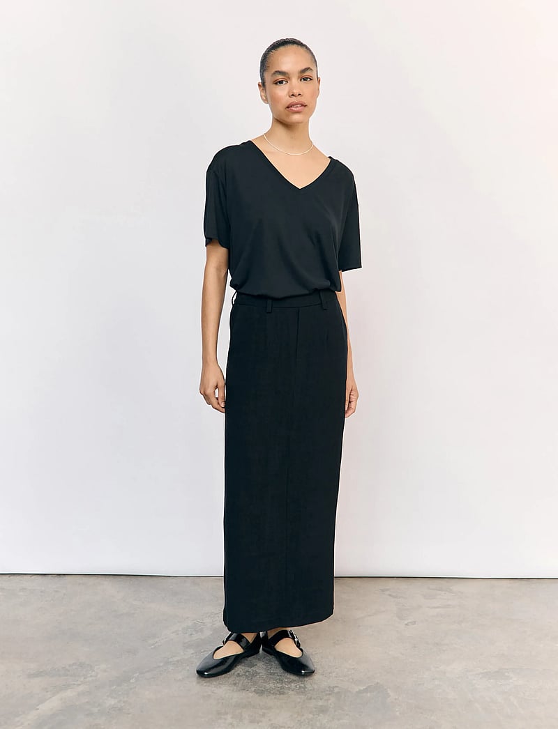 Object - OBJANNIE RE S/S V-NECK TOP NOOS - t-shirts - black - 3