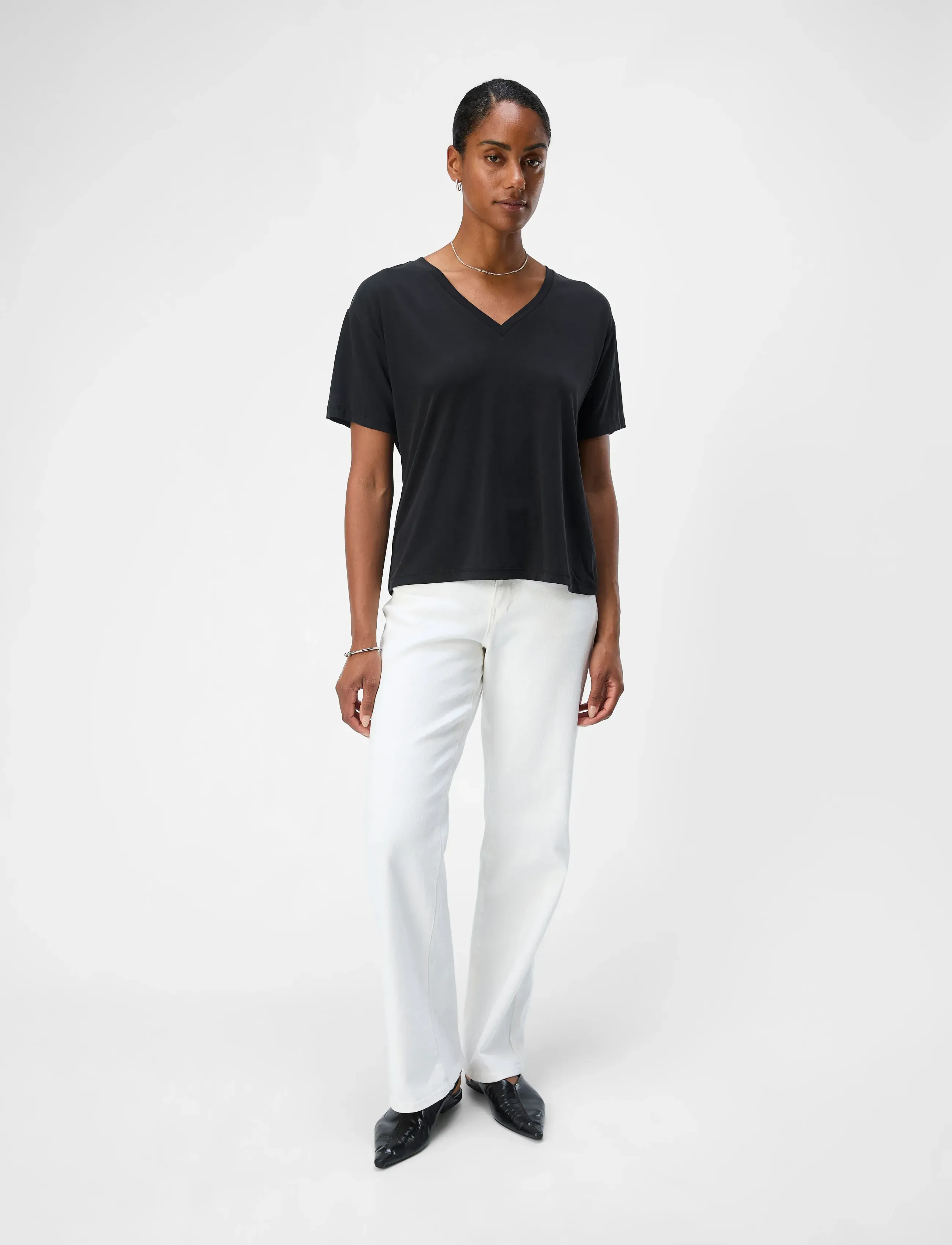 Object - OBJANNIE RE S/S V-NECK TOP NOOS - black - 4