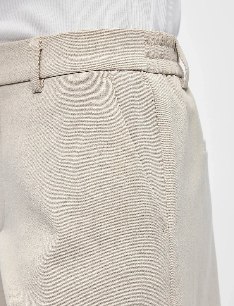 Object - OBJLISA MW RE SHORTS NOOS - casual shorts - humus - 4