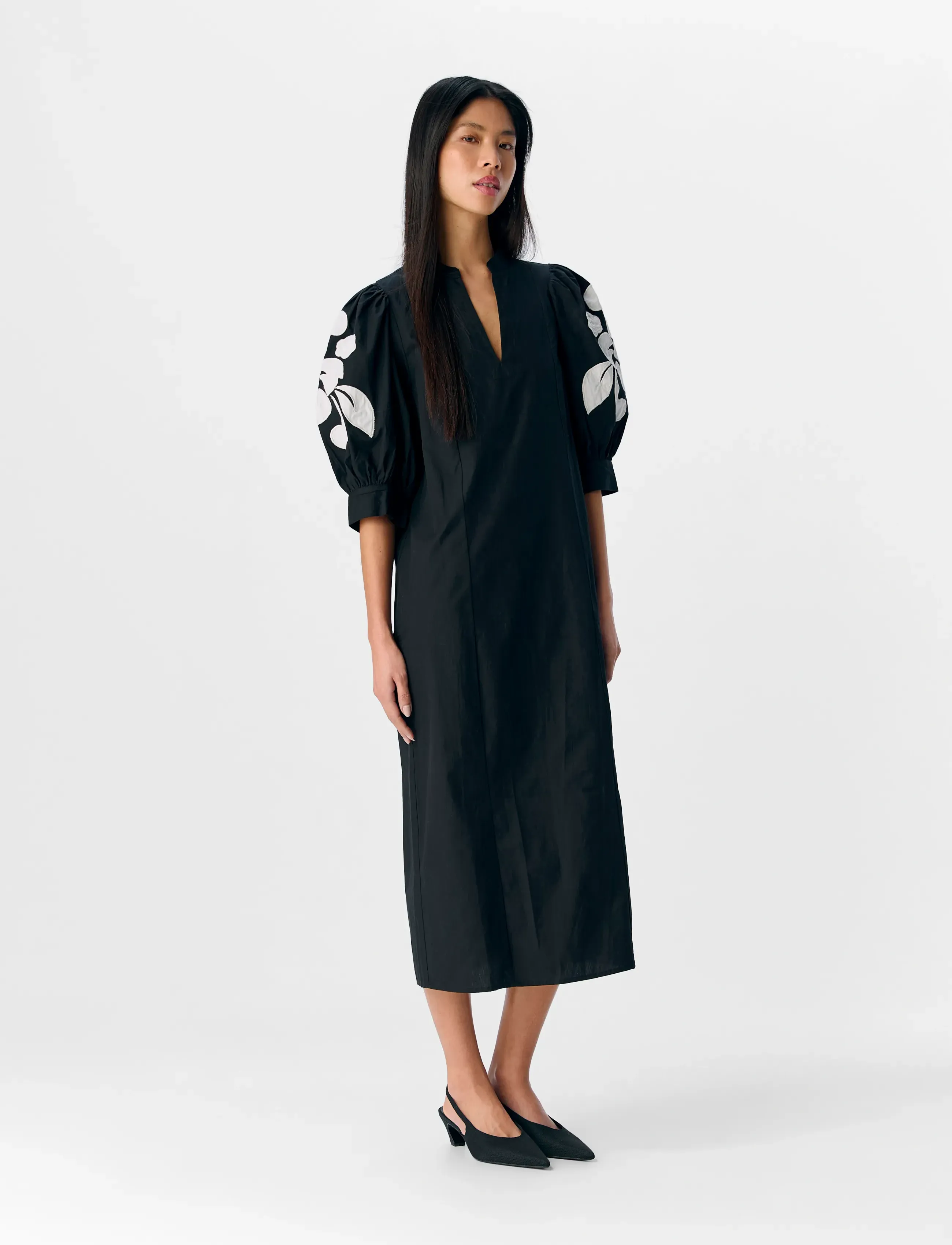 Object OBJNAJA RE 2/4 V-NECK MIDI DRESS 138 - Midi kleitas - BLACK / black