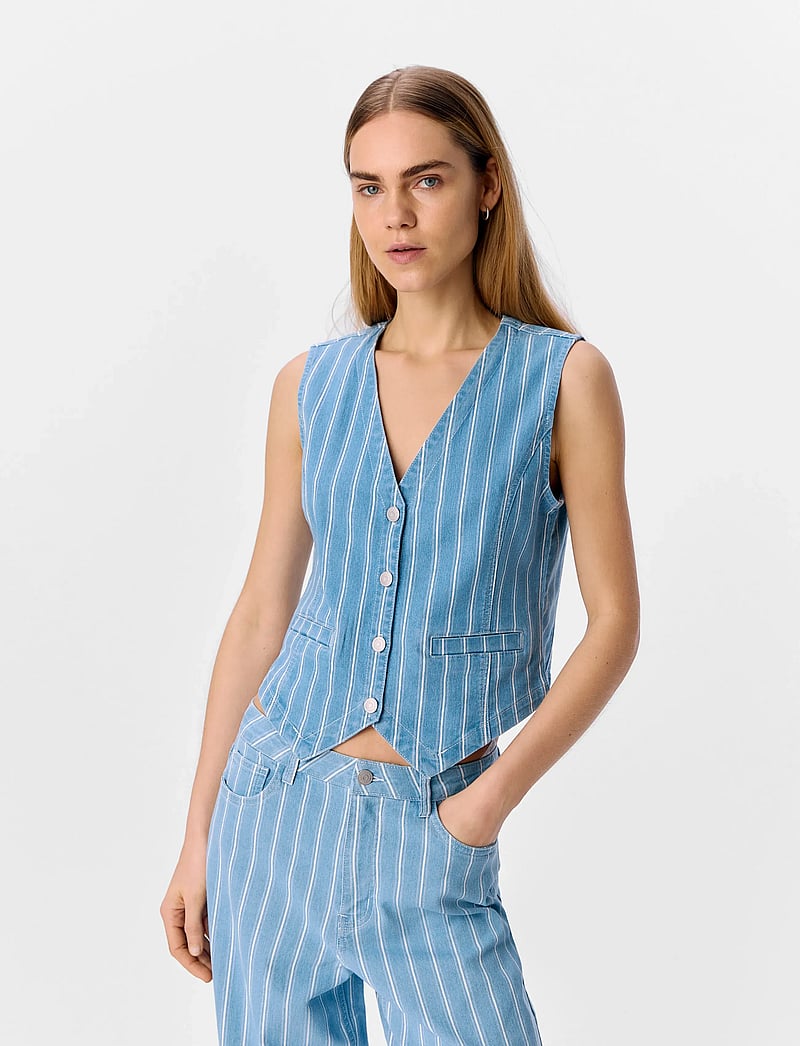 Object - OBJMOLLIE RE WAISTCOAT 138 - denim-westen - light blue denim - 0