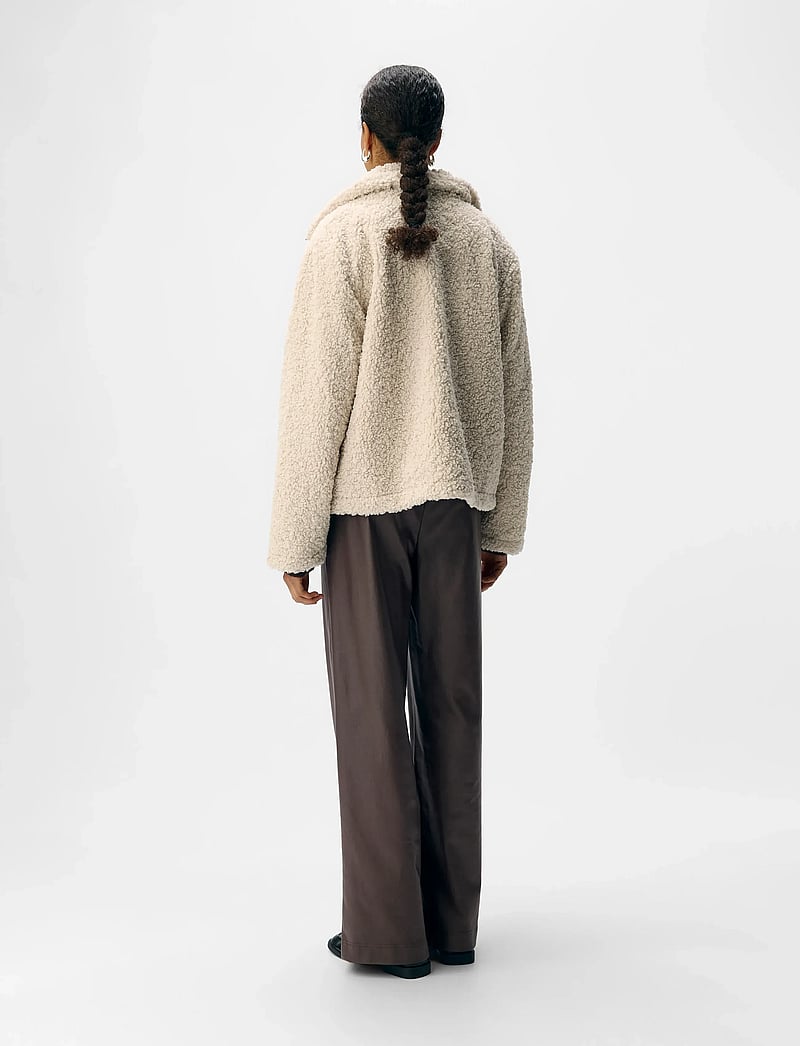 Object - OBJFREYA RE L/S JACKET NOOS - fliisid ja vahekihina kantavad jakid - white sand - 2