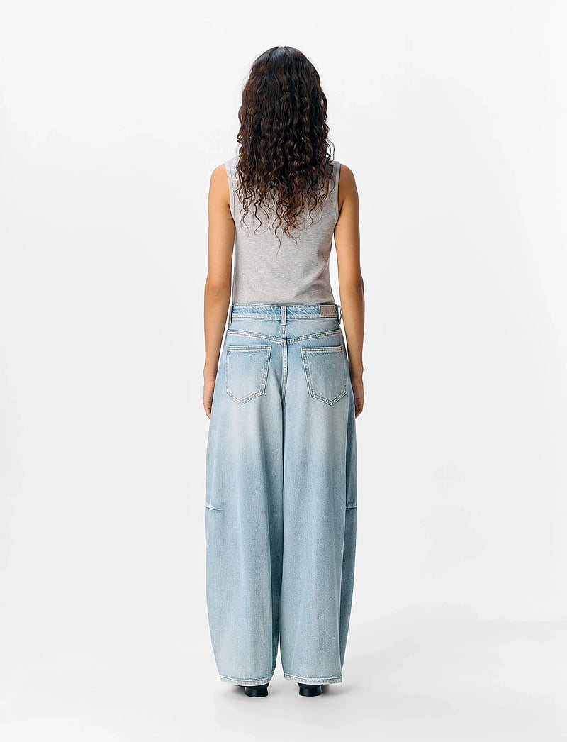 Object - OBJMOJI ELSA MW SUPER BAREL JEANS NOOS - barrel jeans - light blue denim - 2