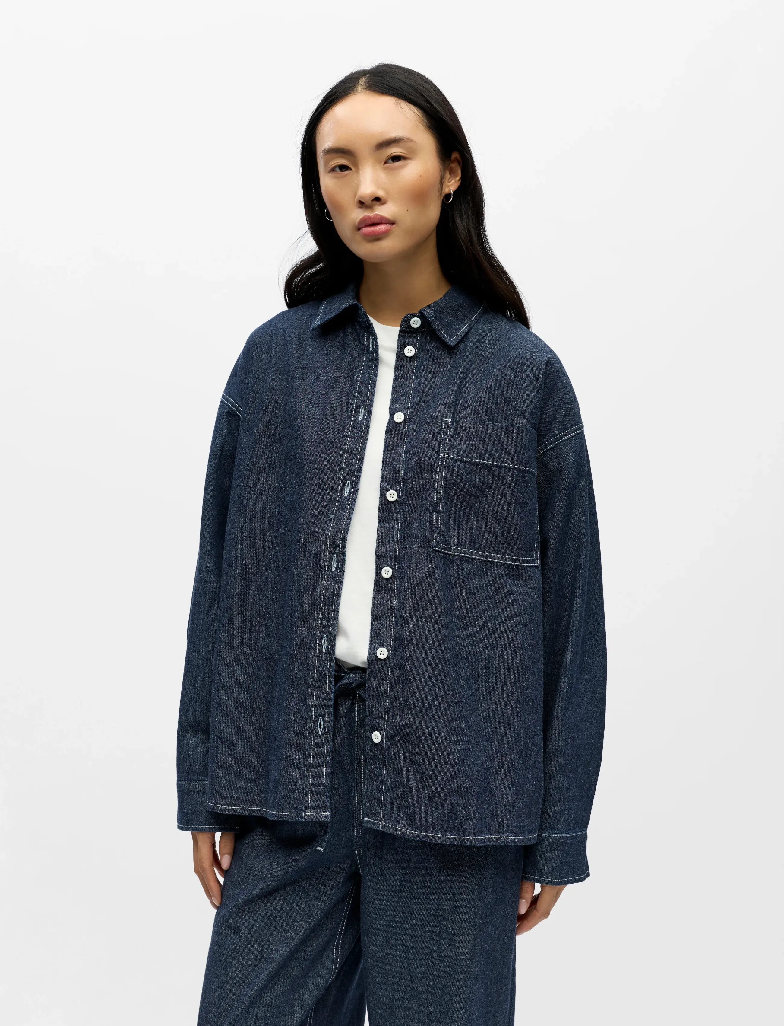 Object OBJGINA L/S LO DENIM SHIRT NOOS - Pluusid ja särgid - DARK BLUE DENIM / blue