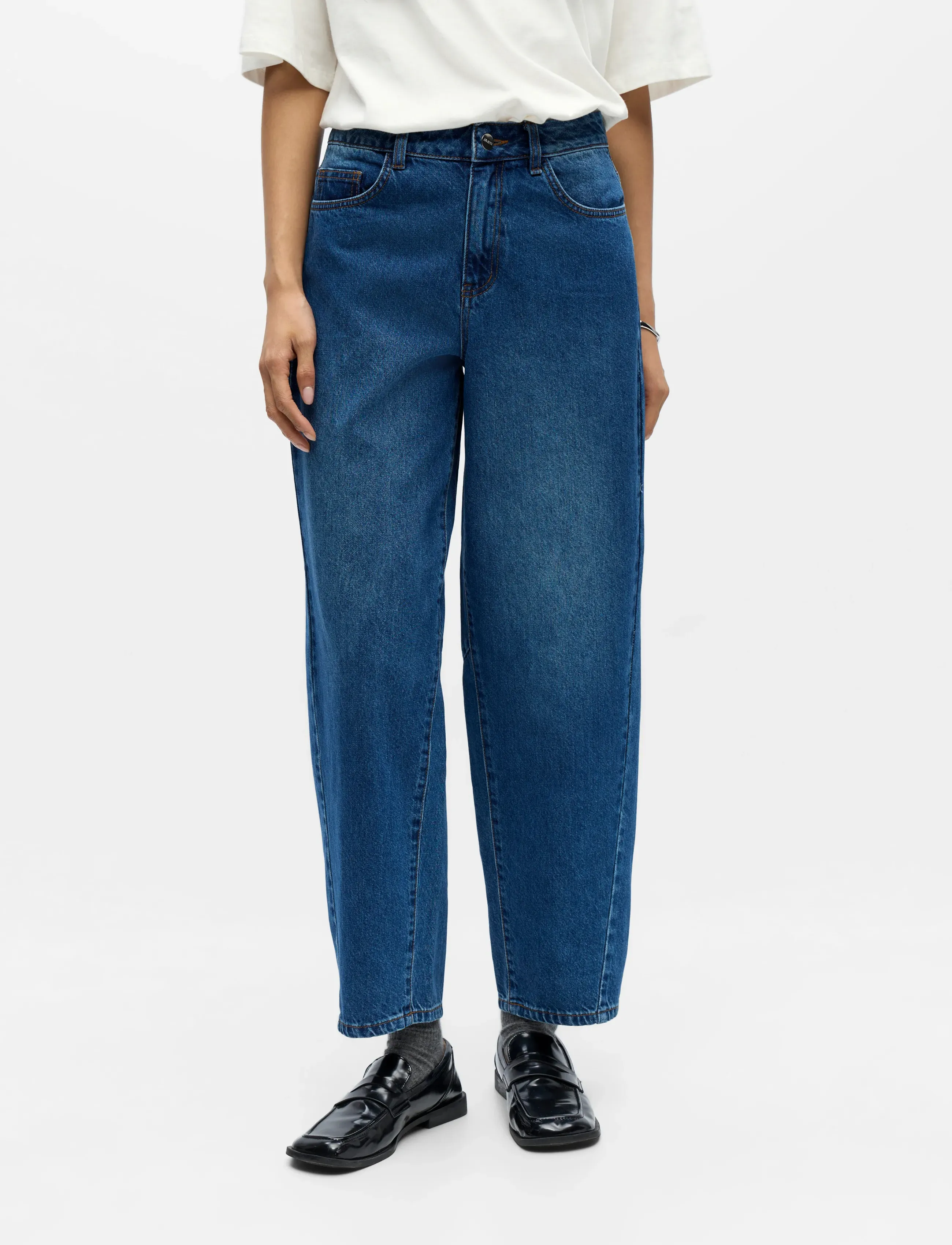 Object OBJMIU ZOE MW BARREL ANKLE JEANS NOOS - Tøj - MEDIUM BLUE DENIM / blue