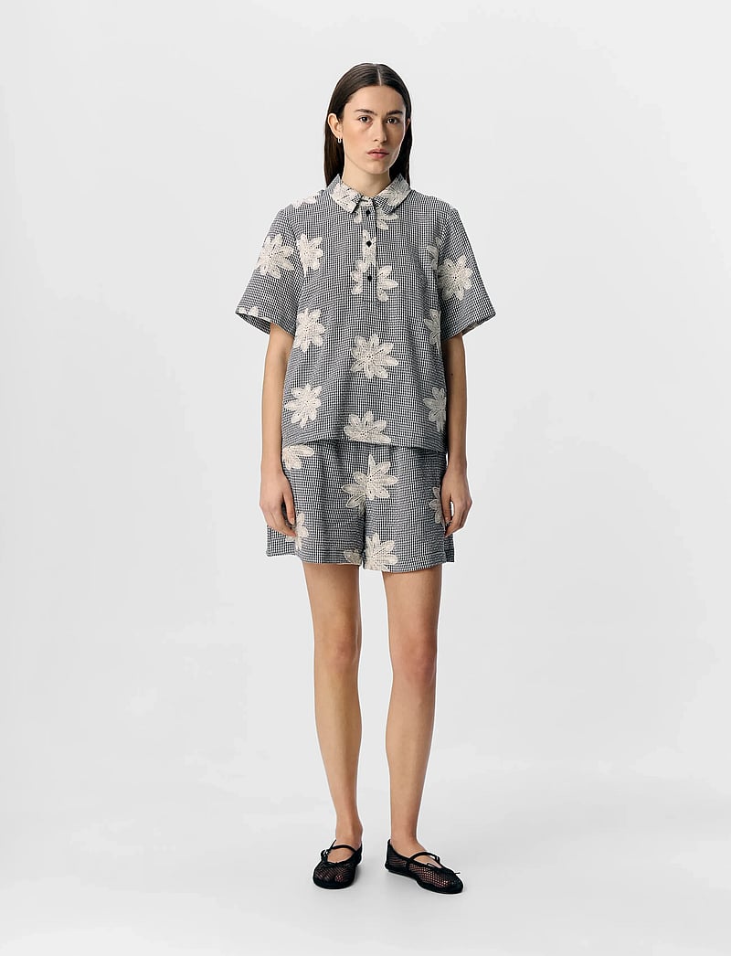 Object - OBJPENNY RE S/S TOP SS E DIV - lühikeste varrukatega särgid - black - 3