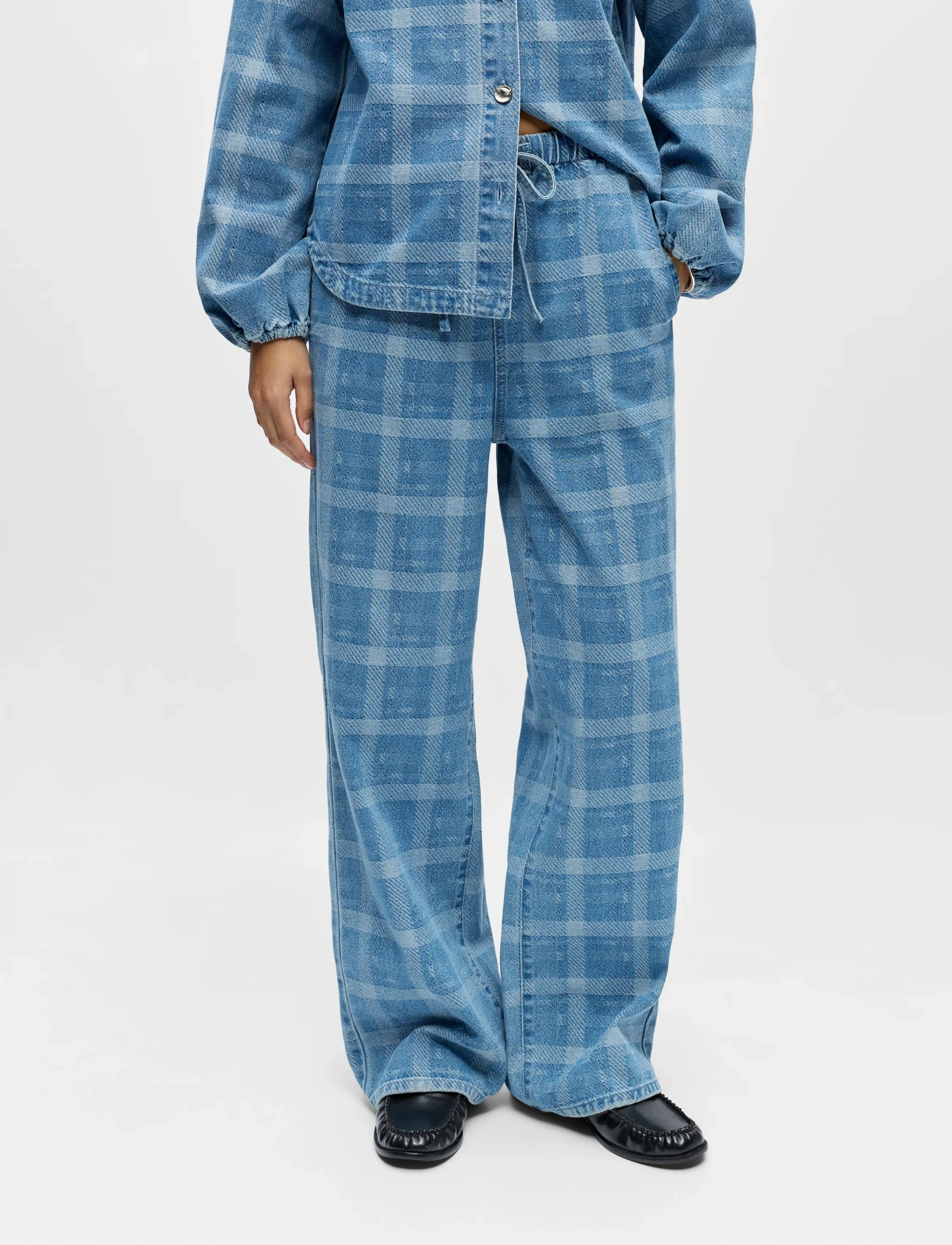 Object - OBJCHECKY MW DENIM PANT 143 - bukser med brede ben - light blue denim - 4