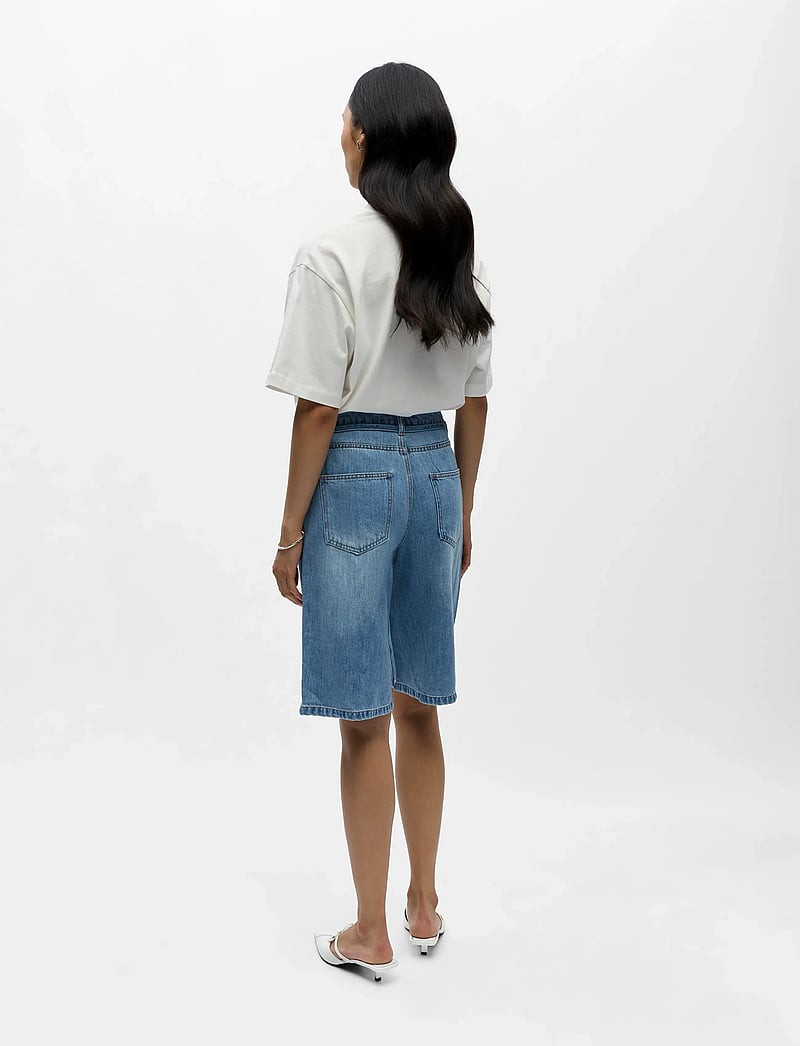 Object - OBJROSIE MW LO DENIM LONG SHORTS NOOS - jeansshorts - light blue denim - 3