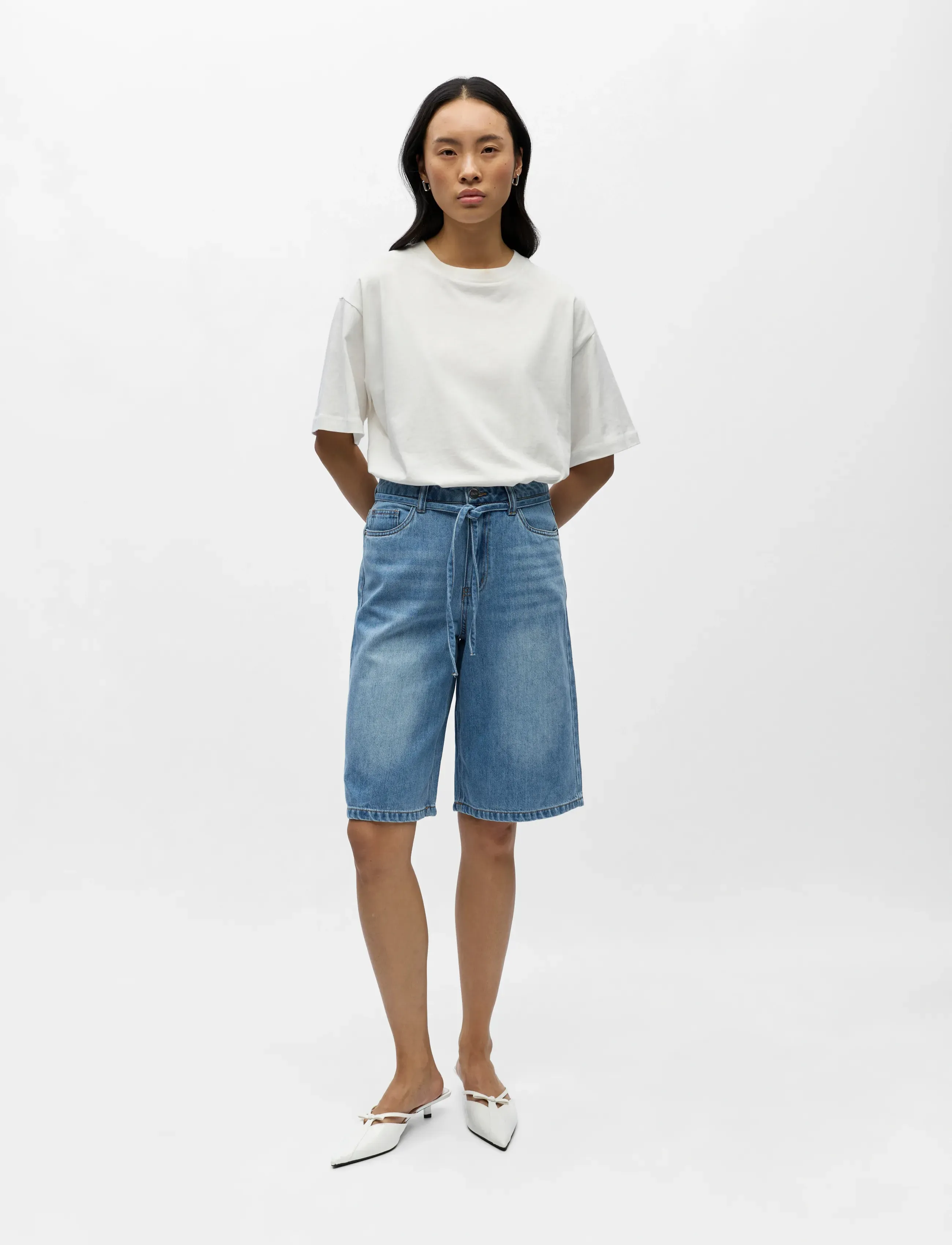 Object - OBJROSIE MW LO DENIM LONG SHORTS NOOS - denim shorts - light blue denim - 4