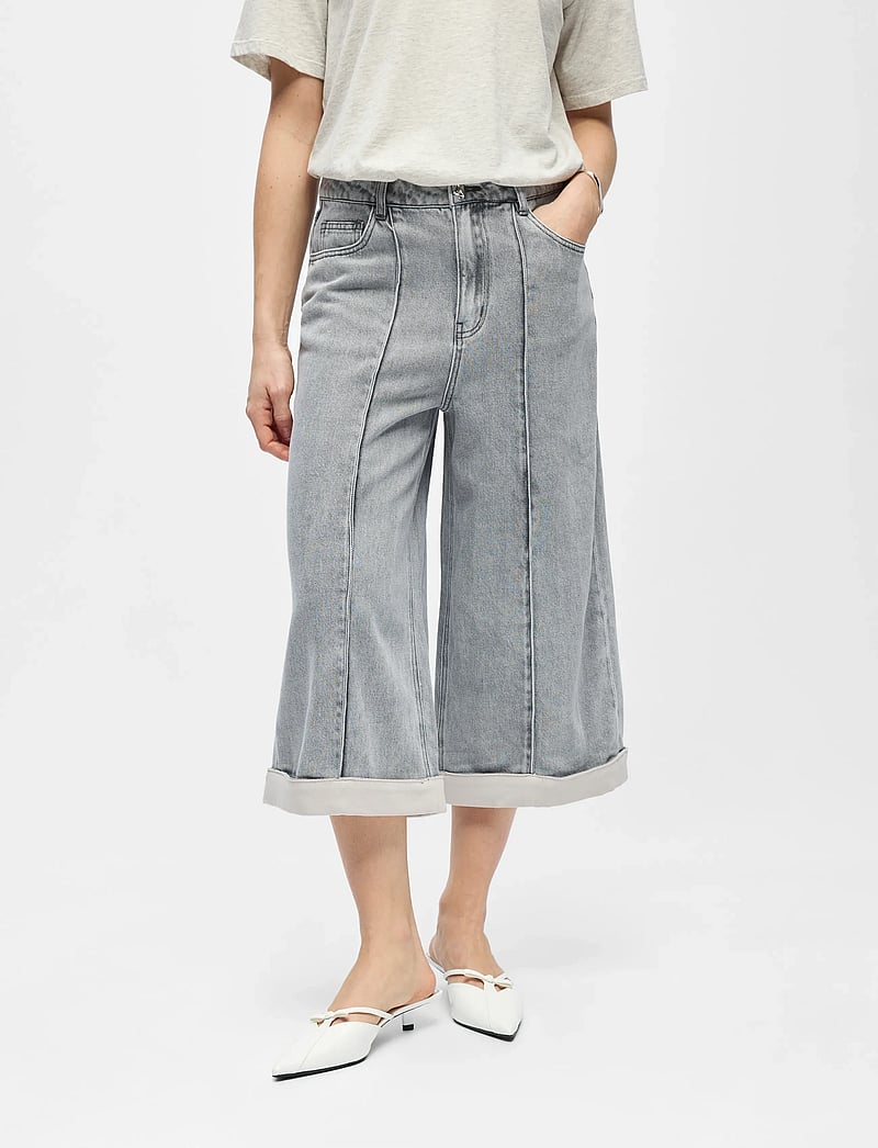 Object - OBJGAIL MW LO BERMUDA DENIM SHORTS 144 - jorts - light grey denim - 4
