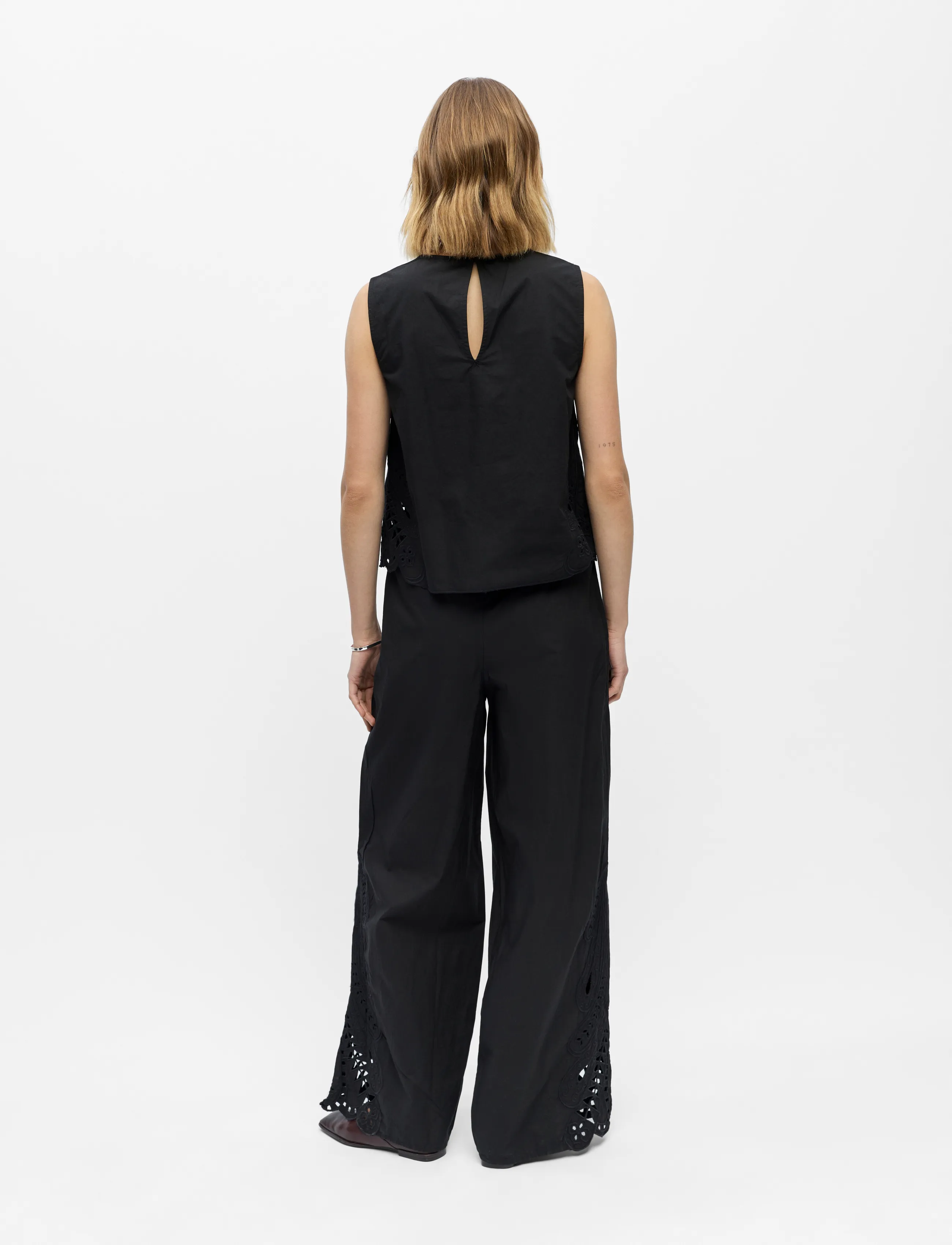 Object - OBJMADIA SL RE TOP 144 - sleeveless blouses - black - 2